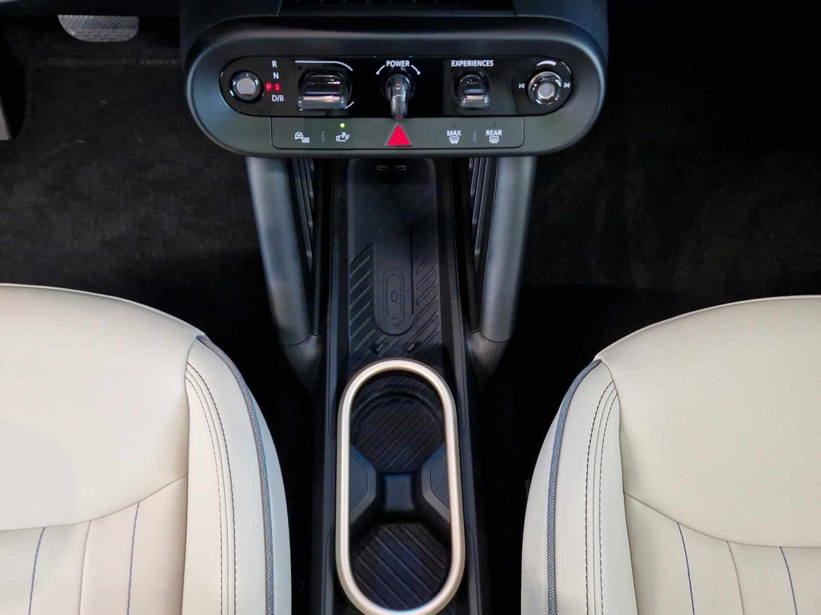 MINI Cooper SE-image-12