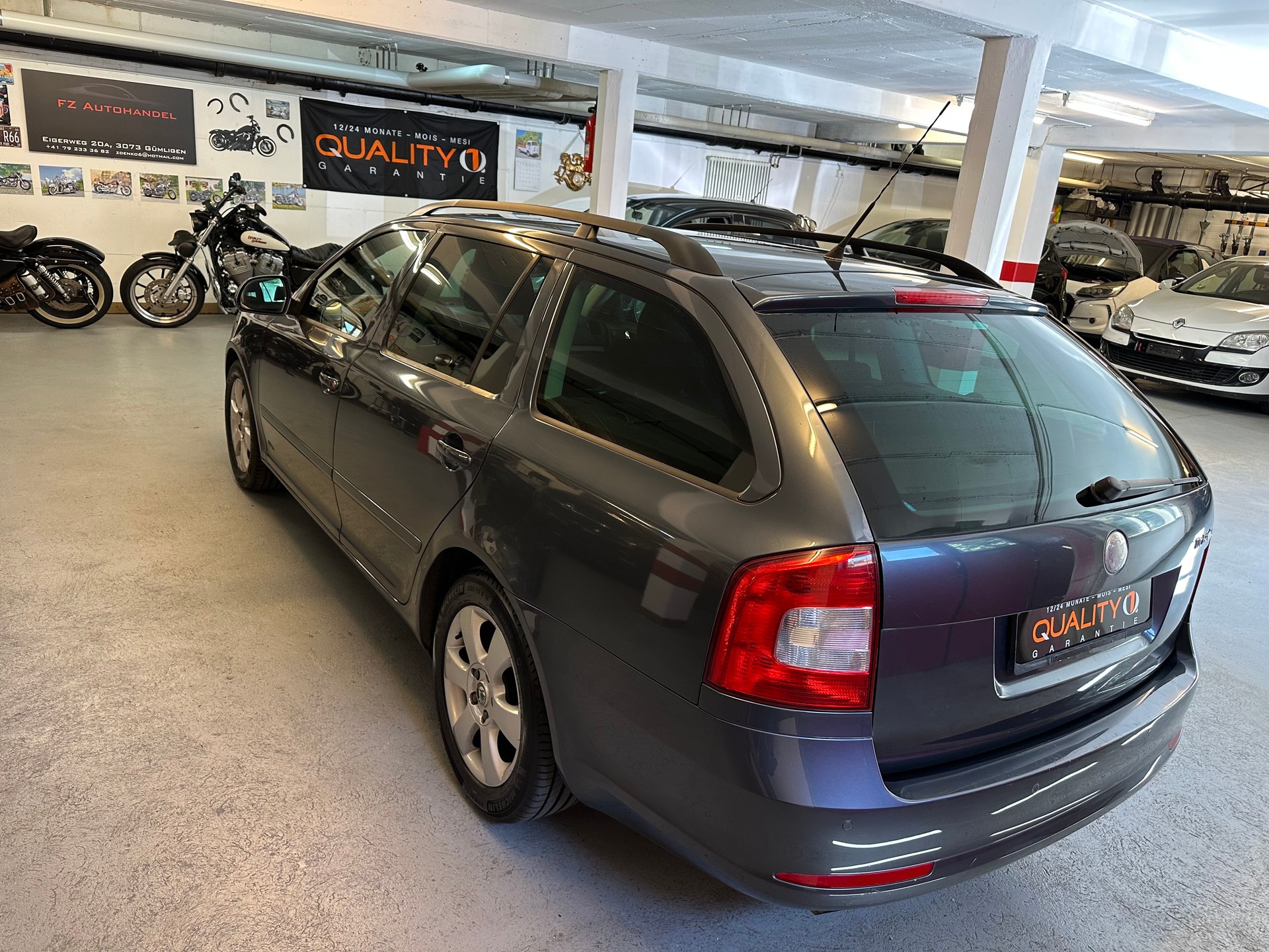 SKODA Octavia Combi 1.4 TSI Ambiente-image-4