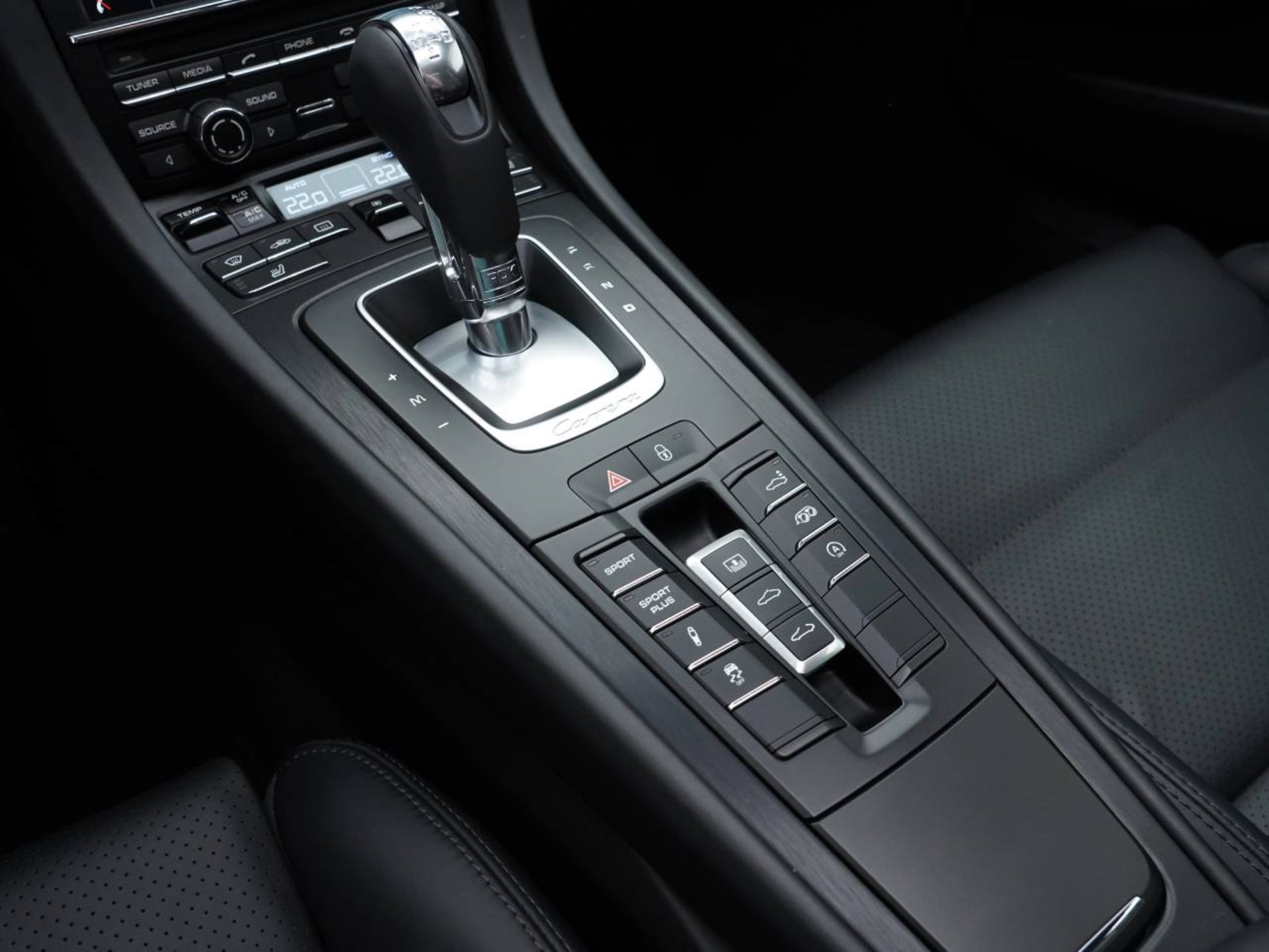 PORSCHE 911 Carrera 4 GTS-image-20