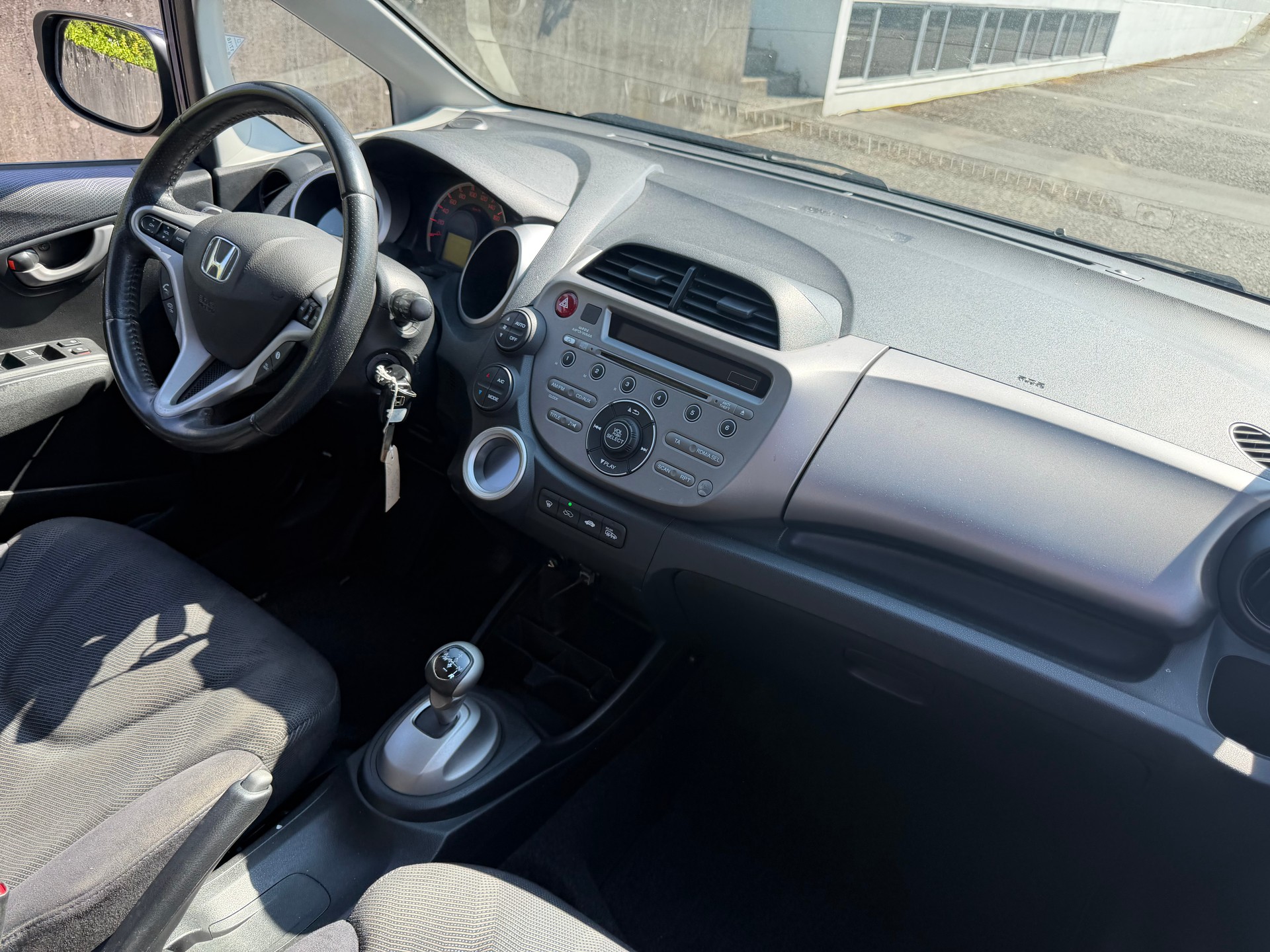 HONDA Jazz 1.4i Elegance i-Shift-image-3