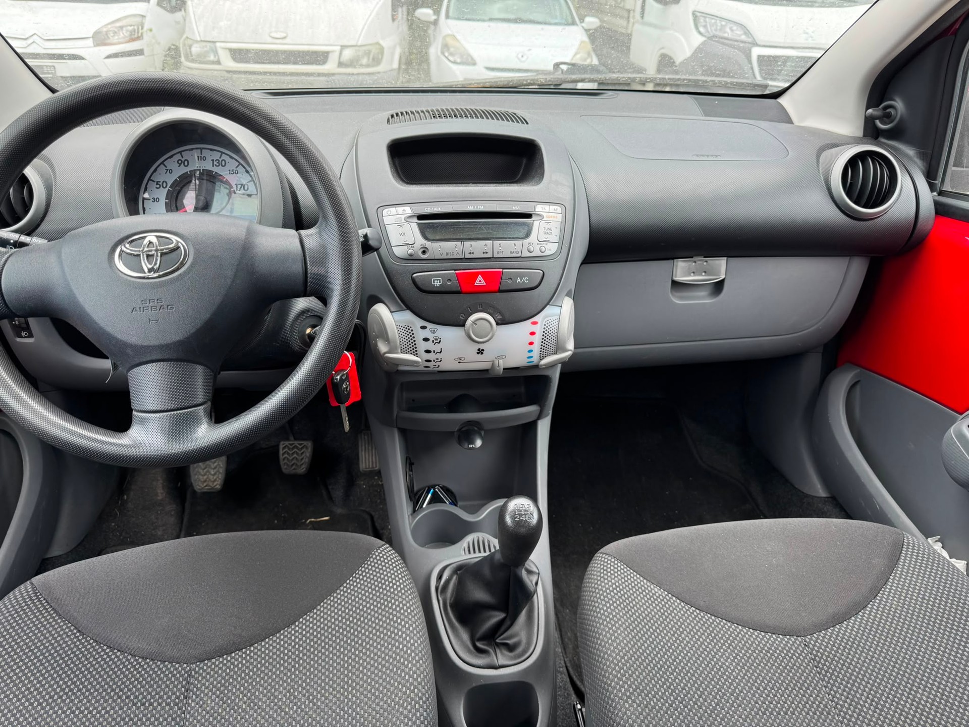 TOYOTA Aygo 1.0 Linea Luna Red-image-10
