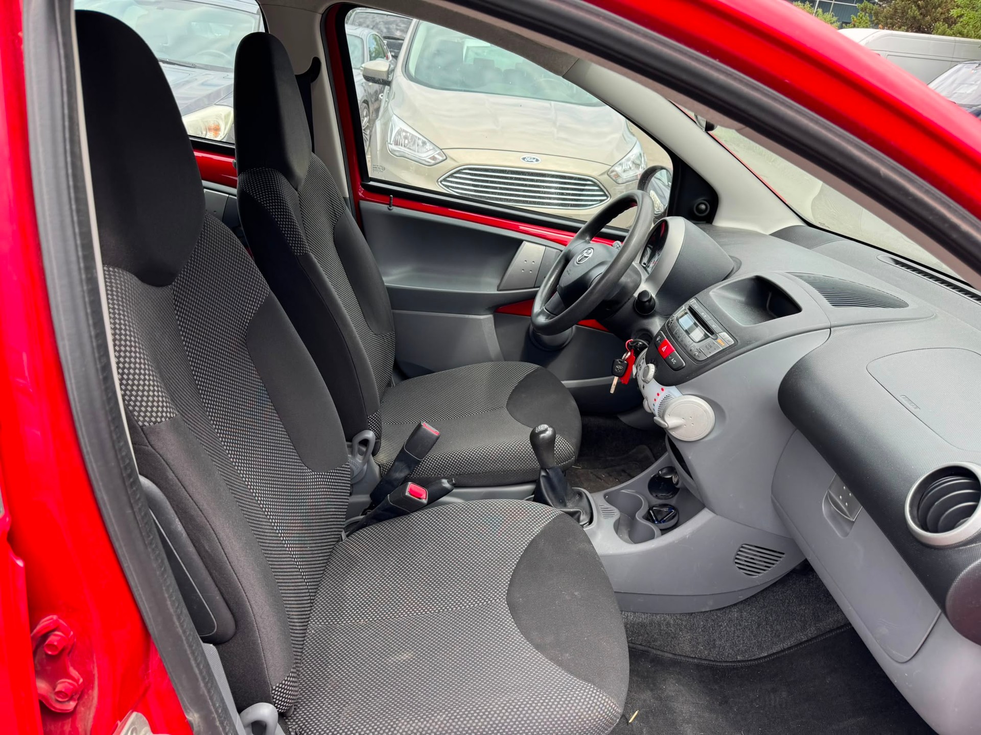 TOYOTA Aygo 1.0 Linea Luna Red-image-6