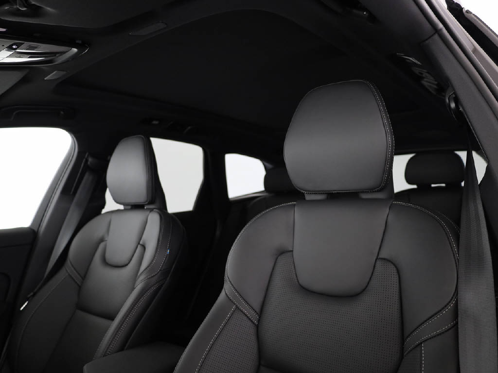 VOLVO XC60 2.0 T8 TE Ultra Dark eAWD-image-7