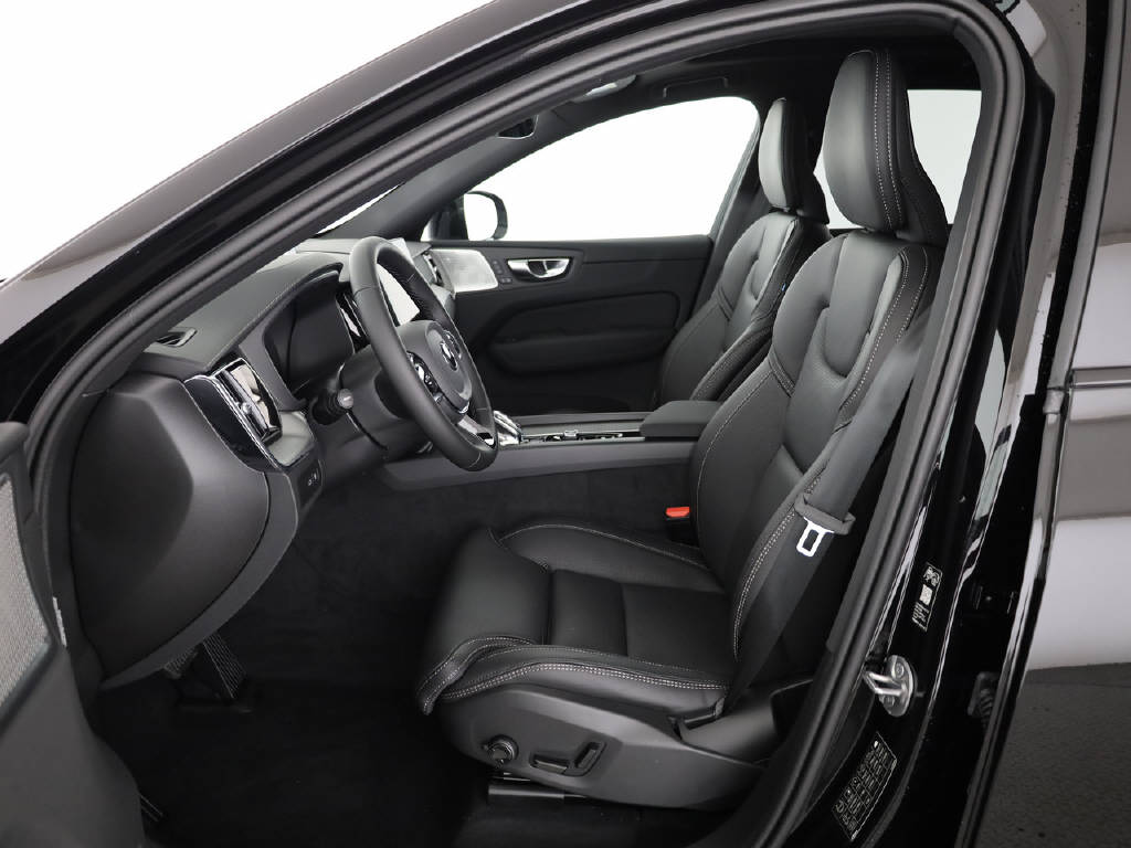 VOLVO XC60 2.0 T8 TE Ultra Dark eAWD-image-1