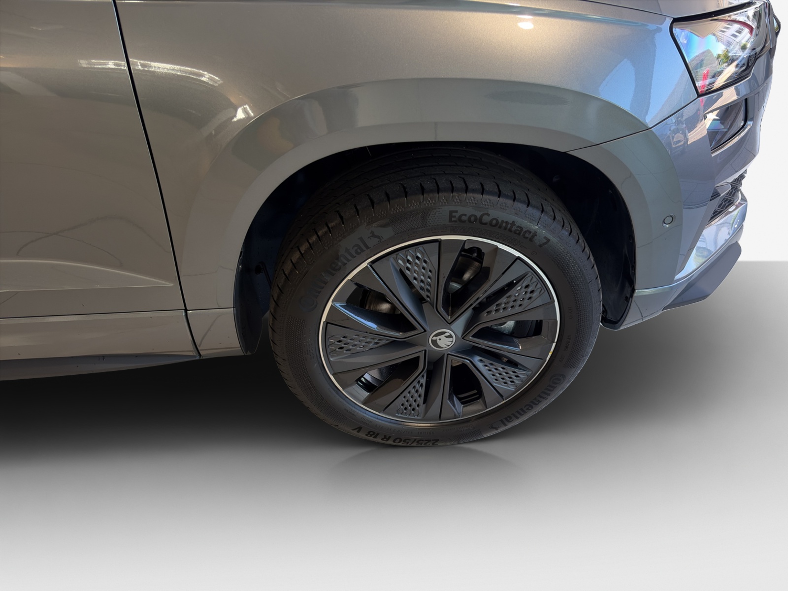 SKODA Karoq 2.0 TDI CR Sport Line 4x4 DSG-image-13