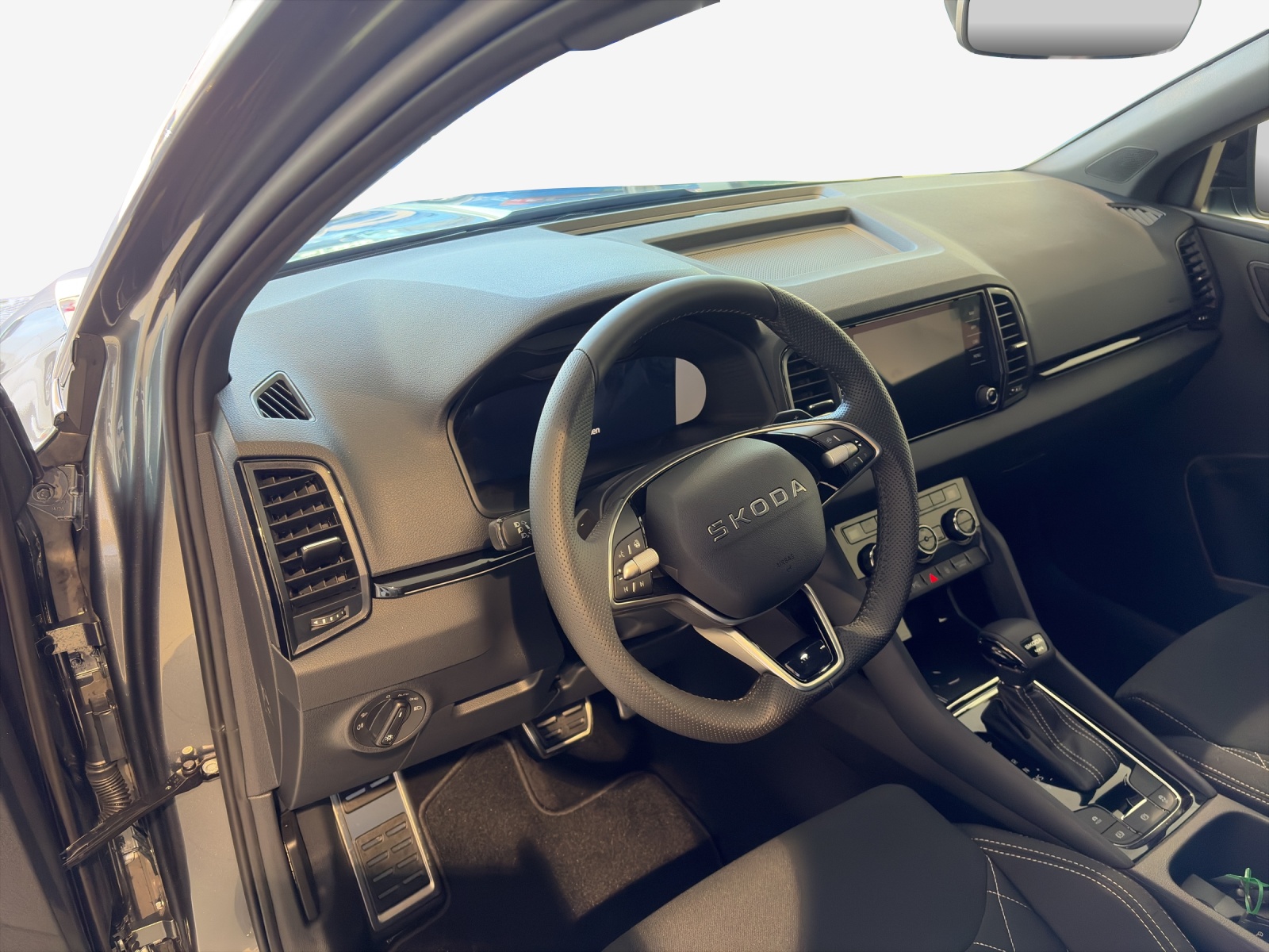 SKODA Karoq 2.0 TDI CR Sport Line 4x4 DSG-image-8