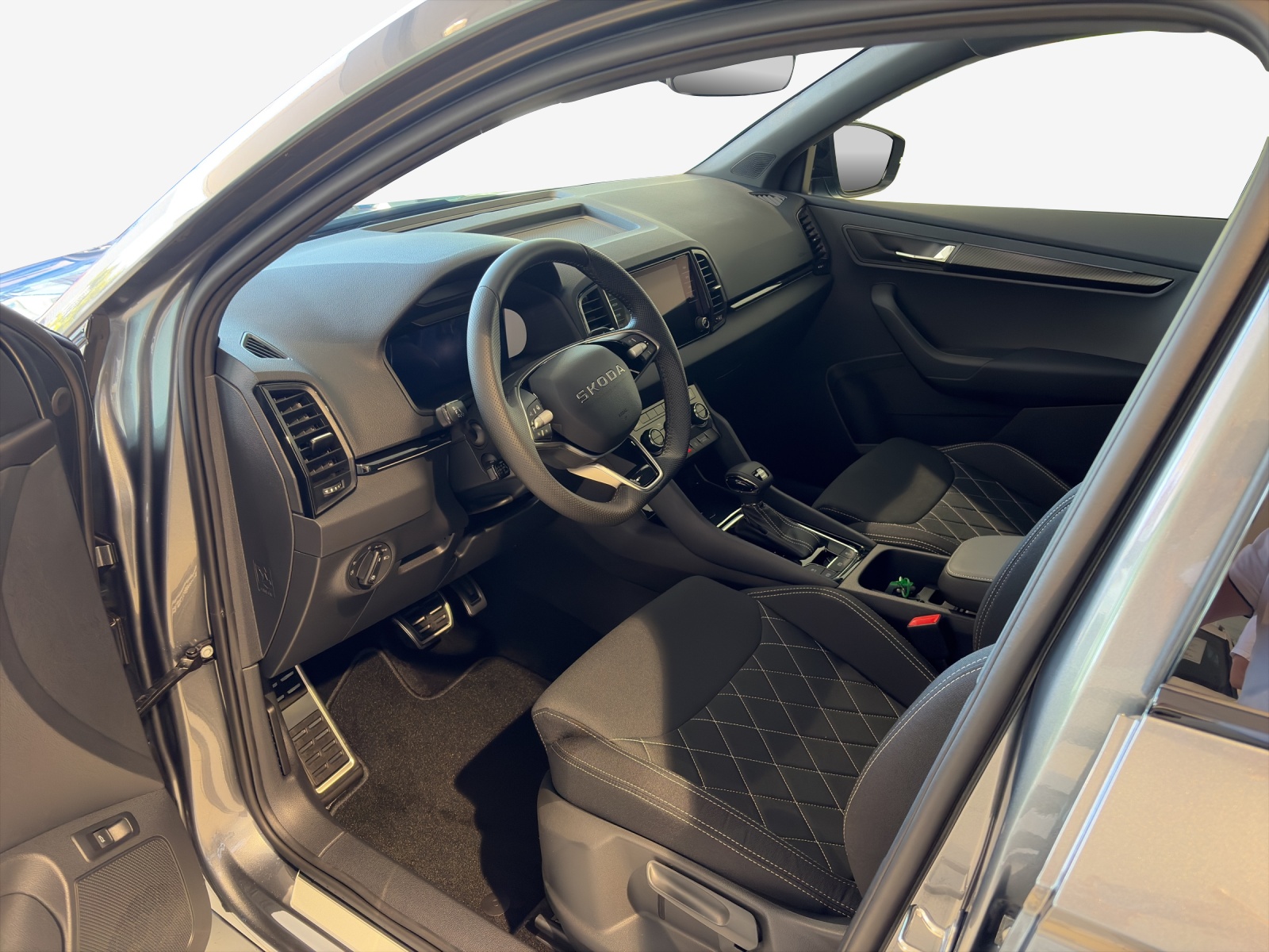 SKODA Karoq 2.0 TDI CR Sport Line 4x4 DSG-image-7