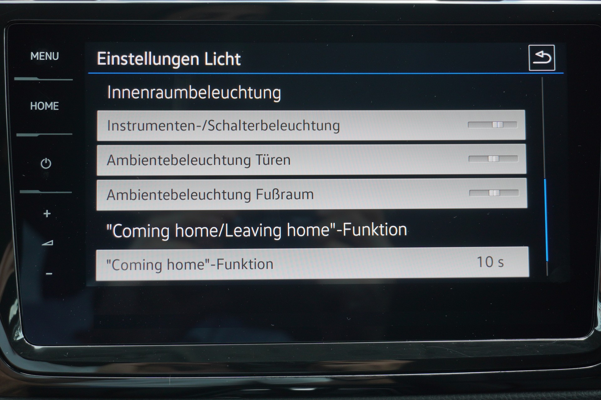 VW Touran 2.0 TDI BlueMotion Technology Highline DSG-image-24