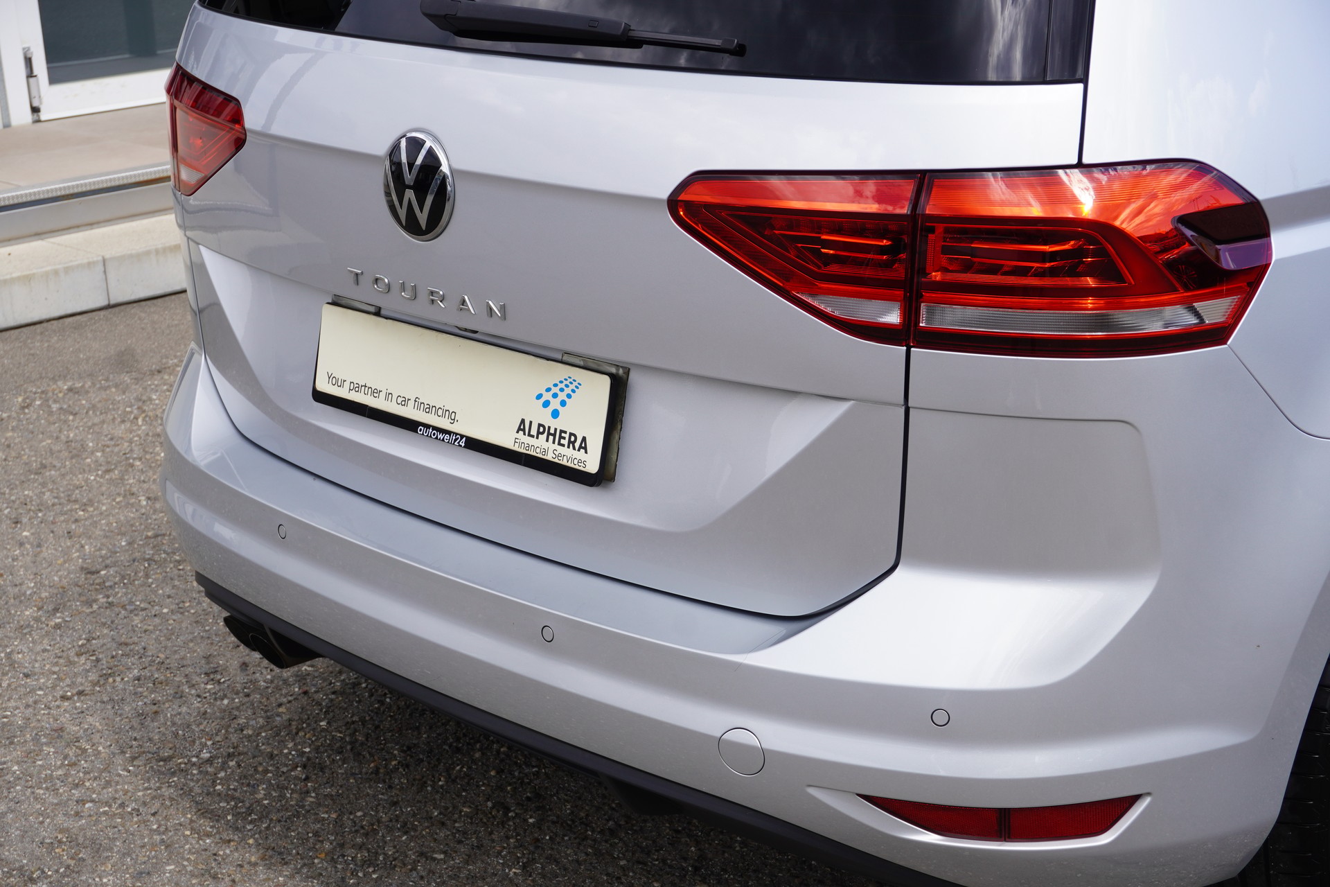 VW Touran 2.0 TDI BlueMotion Technology Highline DSG-image-41