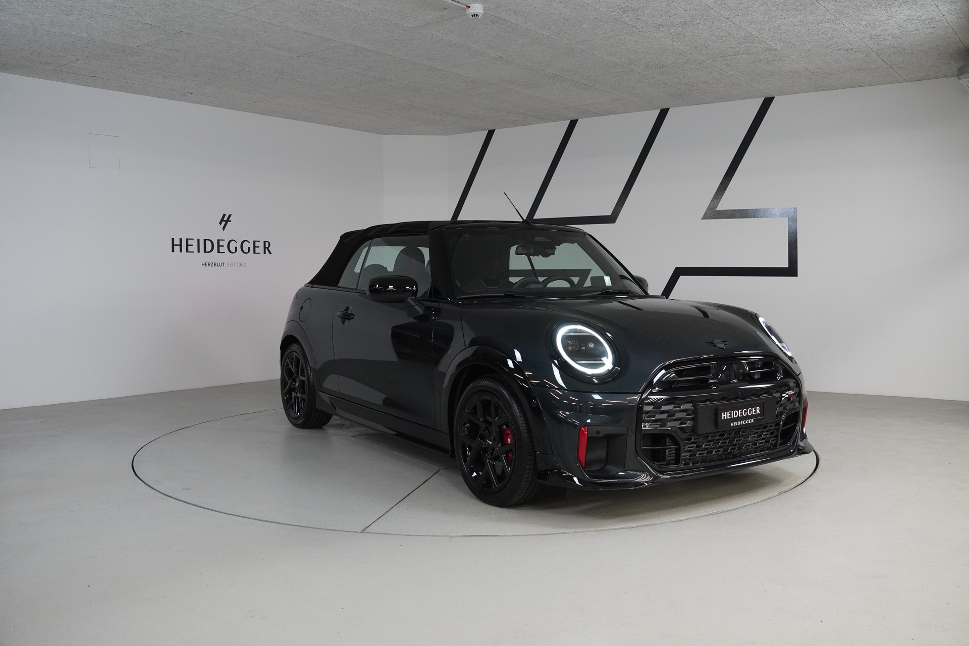 MINI Cooper John Cooper Works Cabriolet DKG-image-2
