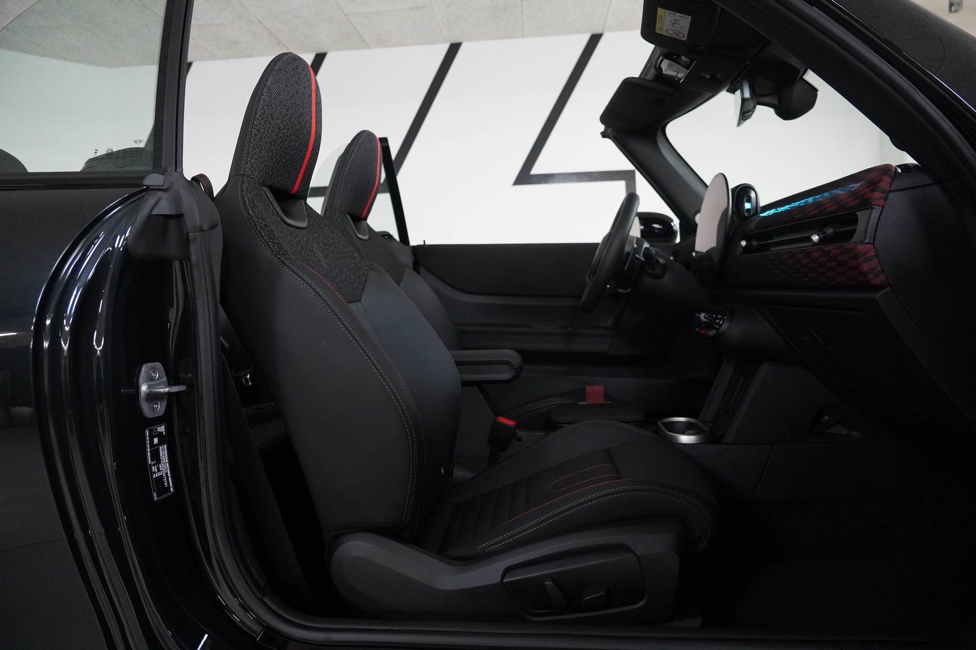 MINI Cooper John Cooper Works Cabriolet DKG-image-21