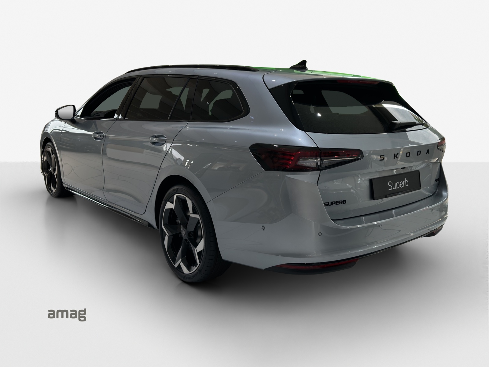 SKODA Superb Sportline 2.0 TDI 193PS 7DSG 4x4-image-2