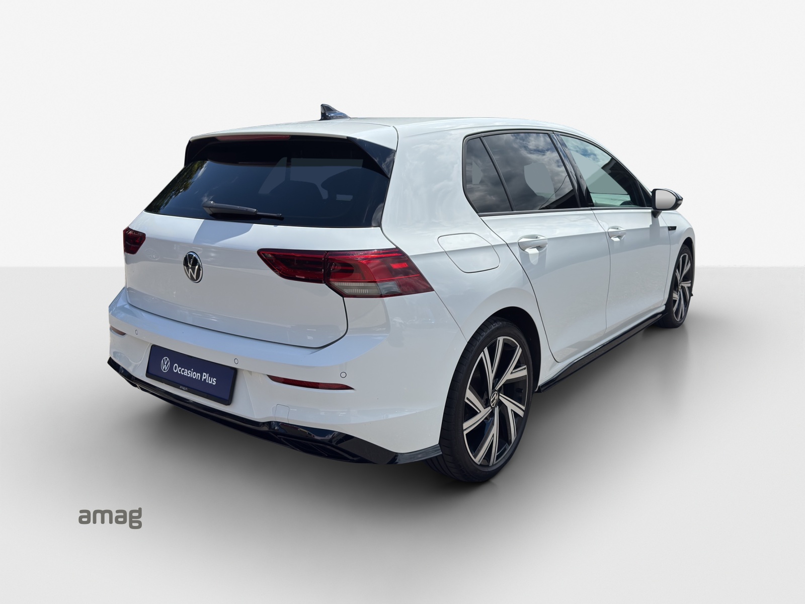 VW Golf 2.0 TSI R-Line DSG 4 Motion-image-4