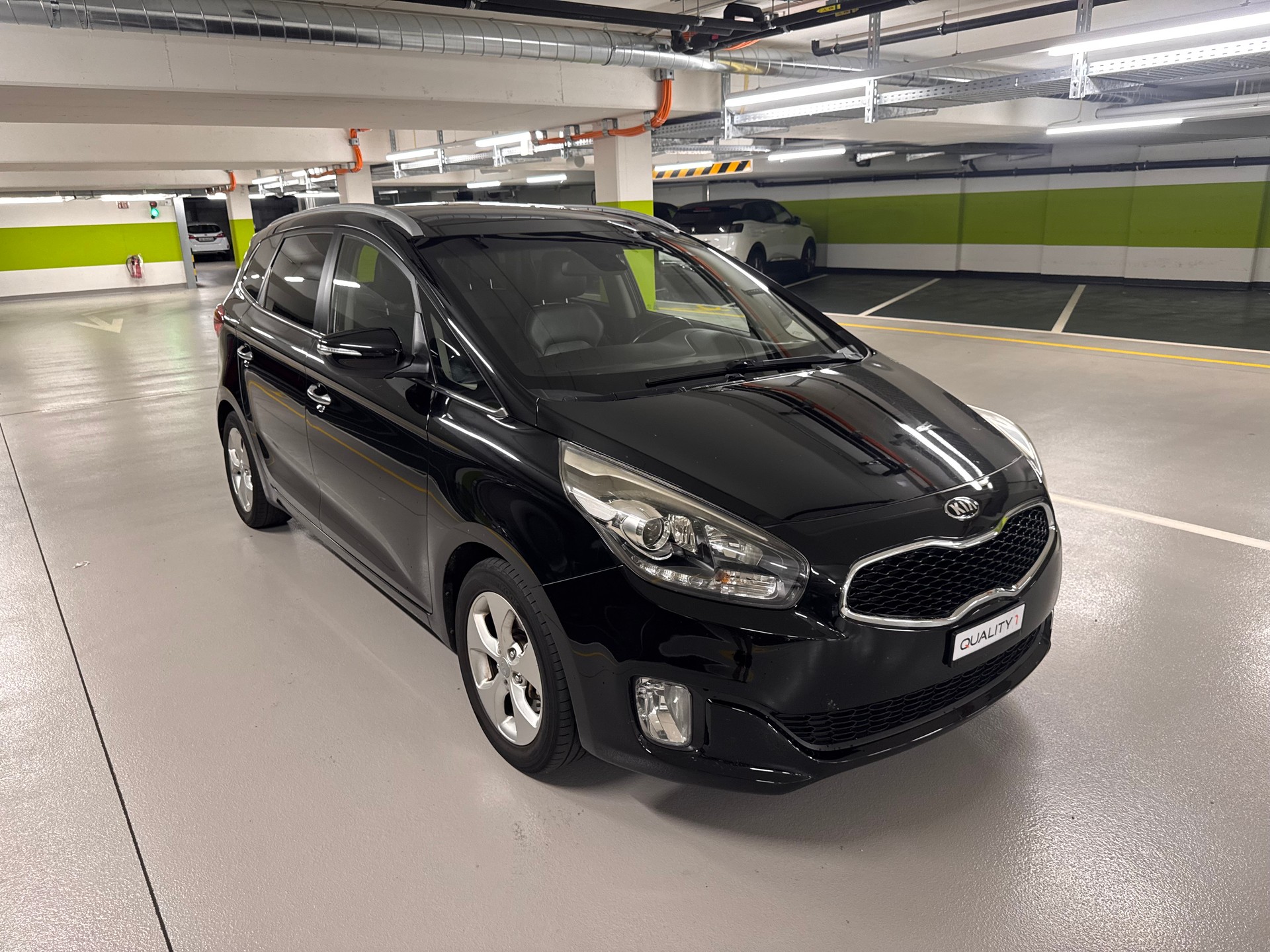 KIA Carens 1.7 CRDi Swiss Eco Edition-image-1