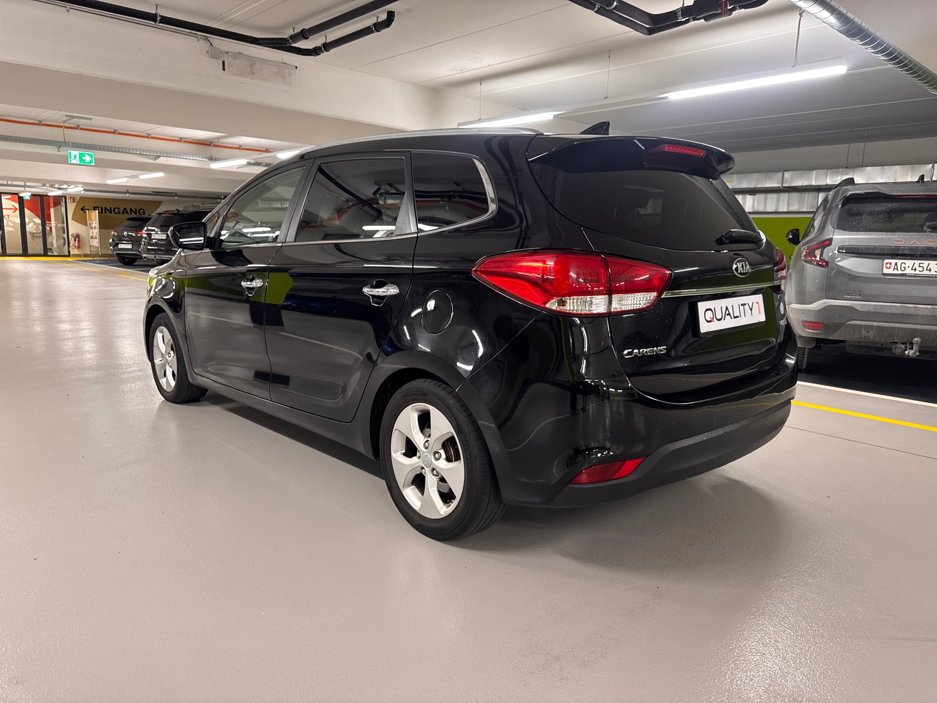 KIA Carens 1.7 CRDi Swiss Eco Edition-image-4