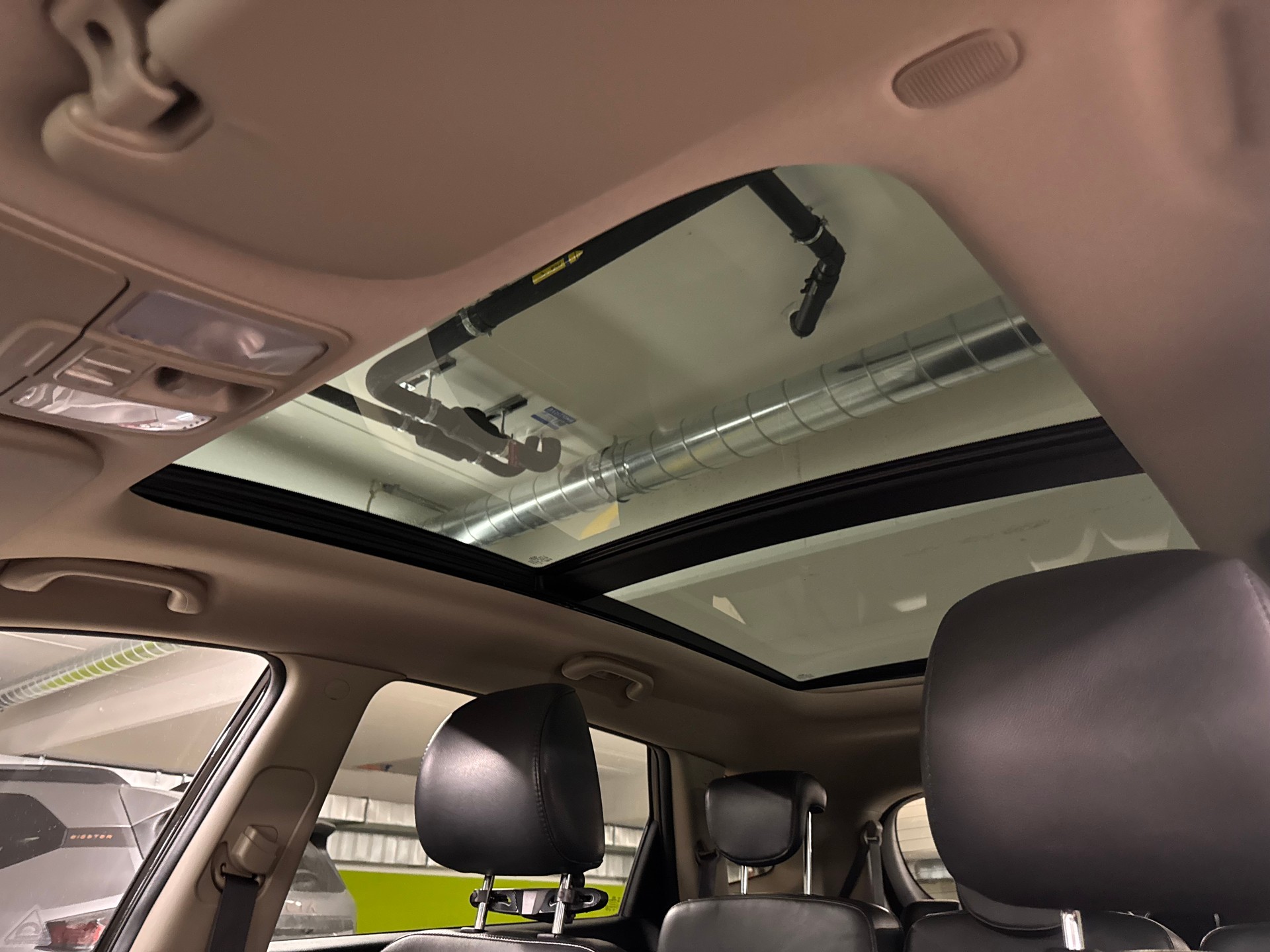 KIA Carens 1.7 CRDi Swiss Eco Edition-image-12