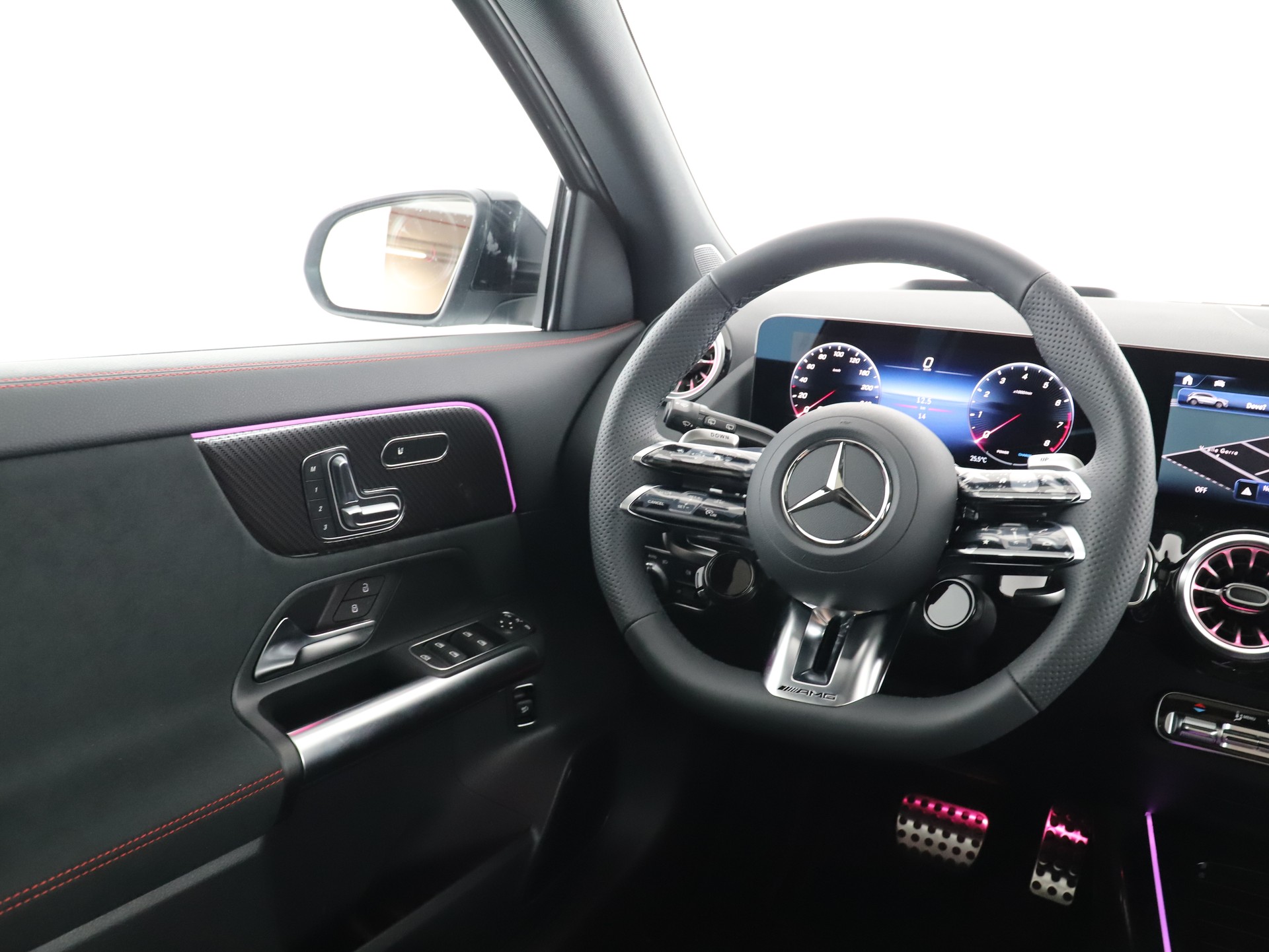 MERCEDES-BENZ GLA AMG 35 4Matic 8G-DCT-image-12