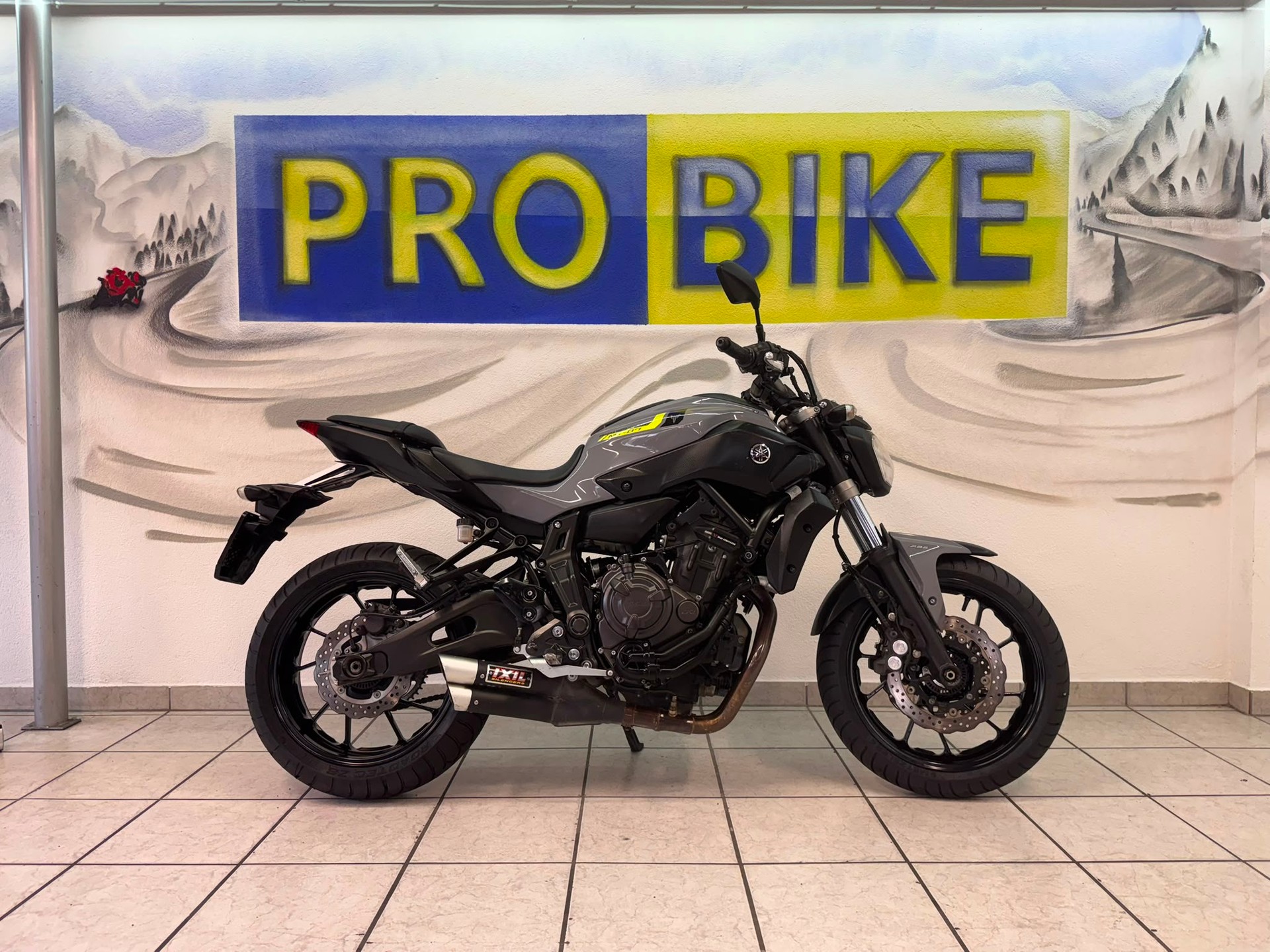 YAMAHA MT-07 ABS-showroom-element-1