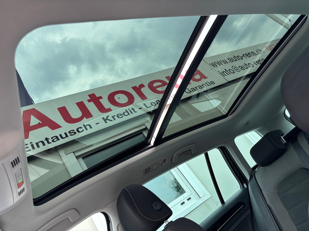VW Golf Variant 2.0 TDI Highline 4Motion DSG-image-6