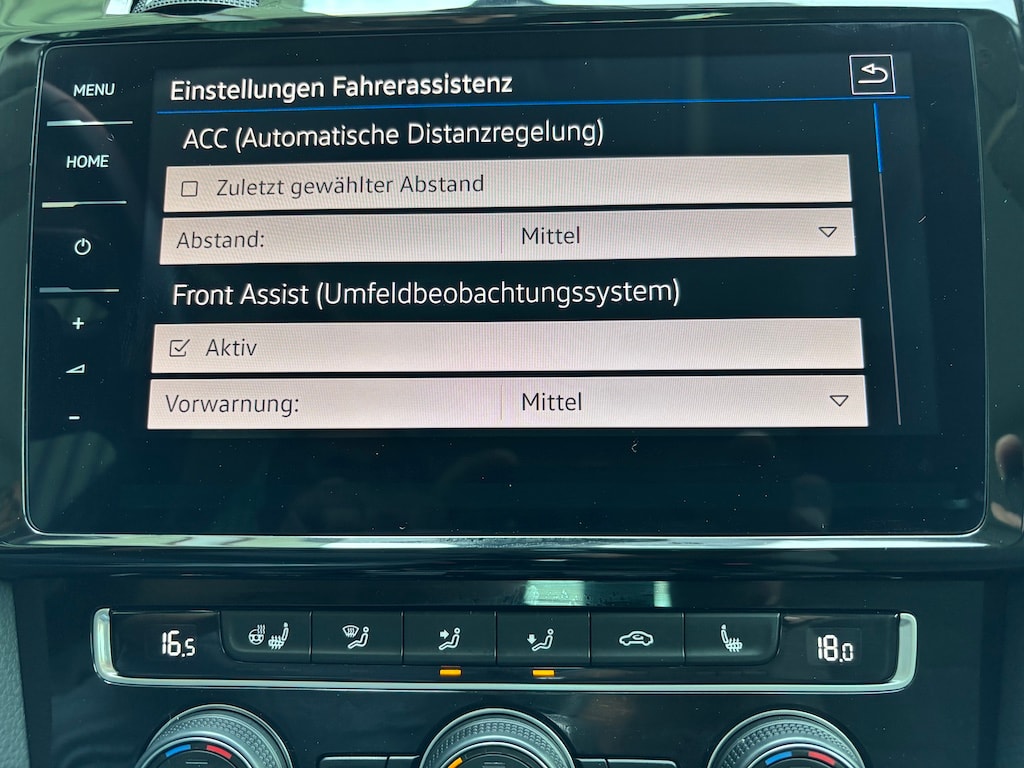 VW Golf Variant 2.0 TDI Highline 4Motion DSG-image-13