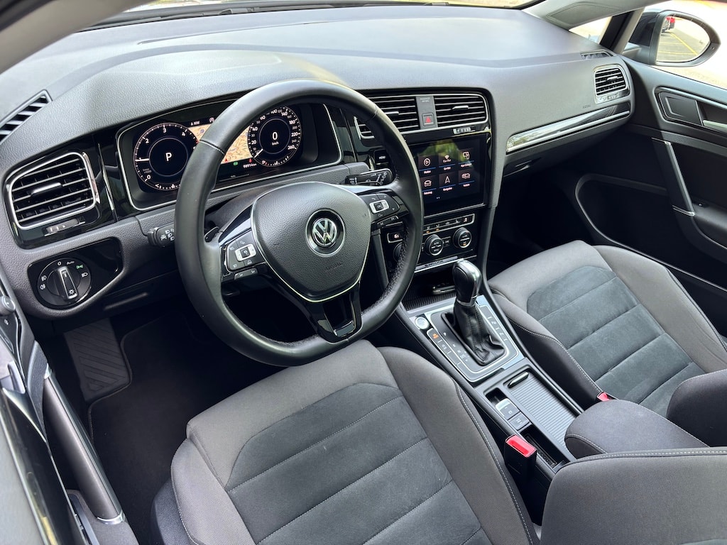 VW Golf Variant 2.0 TDI Highline 4Motion DSG-image-9