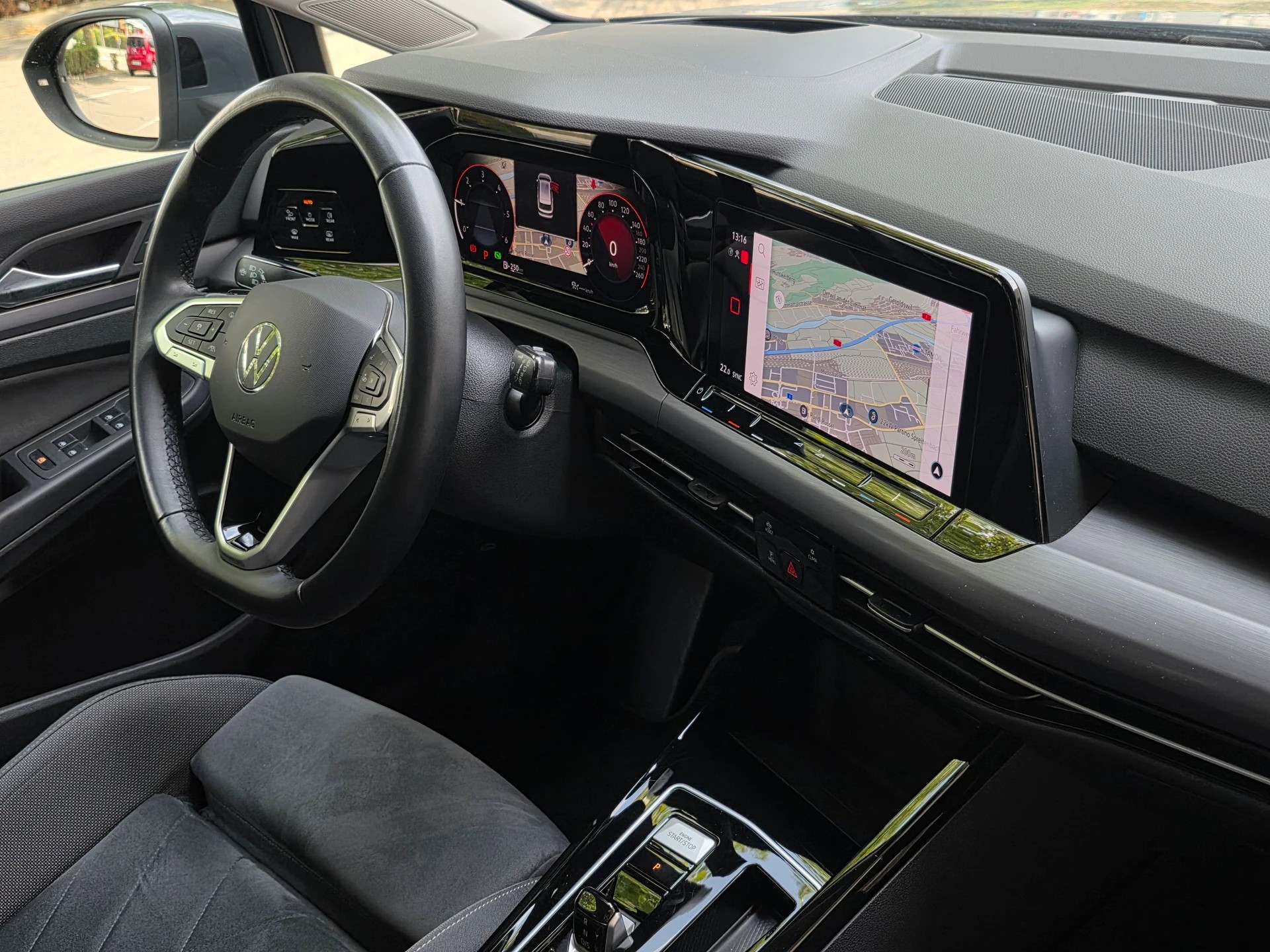 VW Golf 8 Variant 2.0 TDI Style DSG * CH-Fahrzeug * TOP Ausstattung * Head-Up * Abstandstempomat * Kamera *-image-21