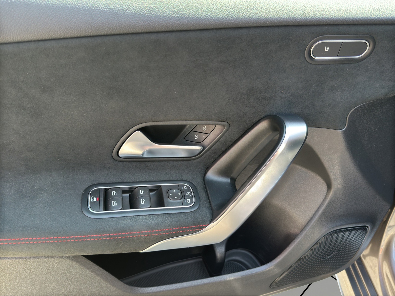 Image MERCEDES-BENZ A-180 A 180 Night Star AMG Line
