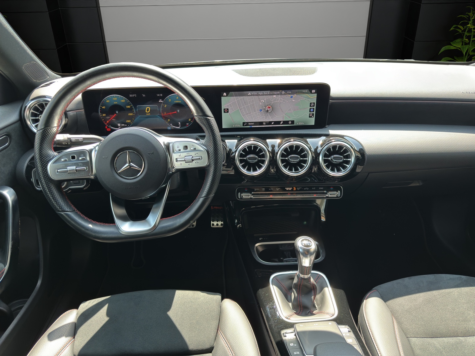 MERCEDES-BENZ A 180 Night Star AMG Line-image-8