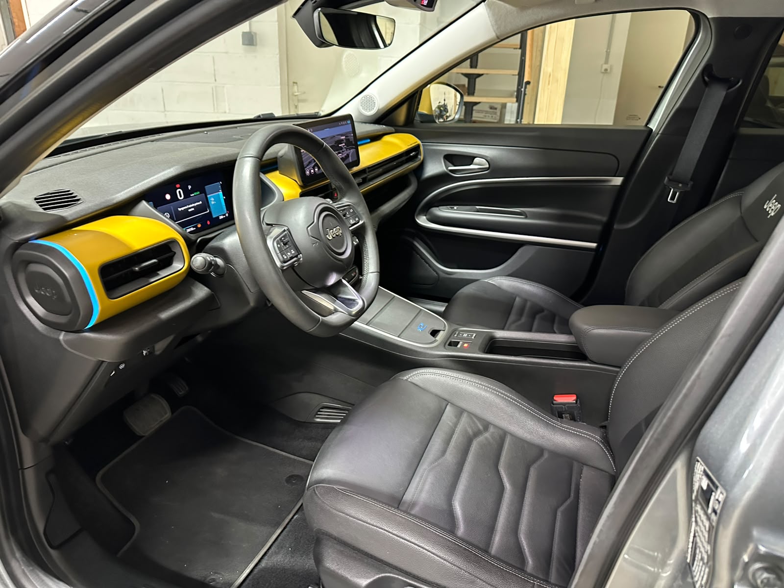 JEEP Avenger 54kWh Summit-image-12