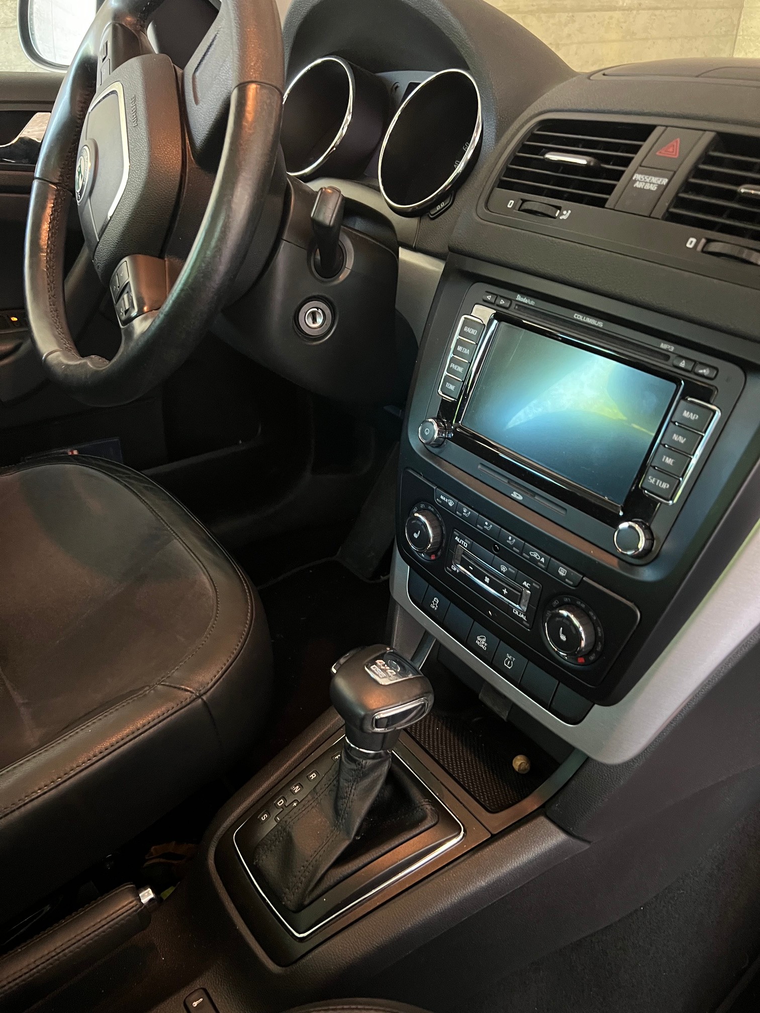 SKODA 2.0 TDI 140 Experience 4x4 DSG-image-5