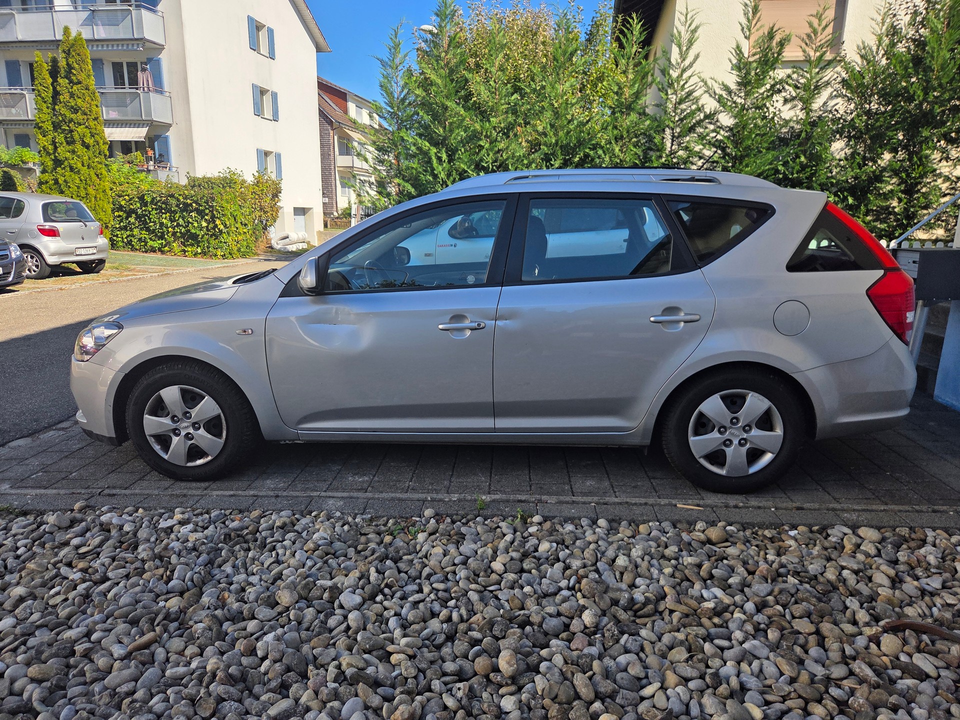 KIA Cee'd Sporty Wagon 1.6 16V Trend-image-7