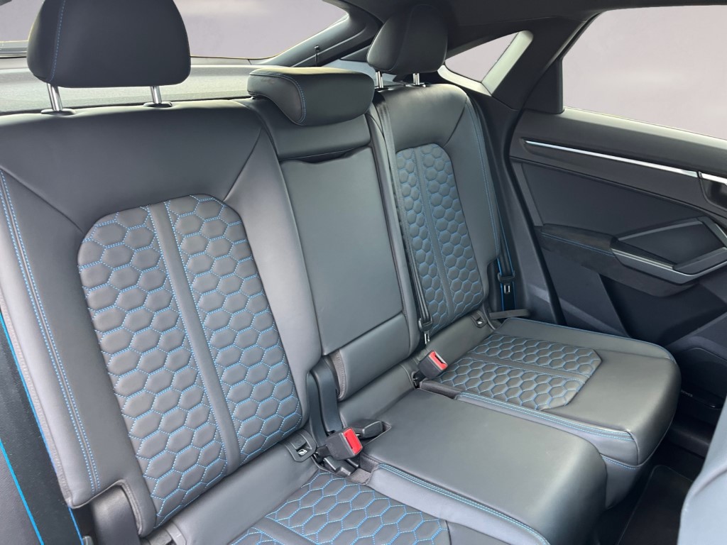 AUDI RS Q3 Sportback quattro S tronic-image-17