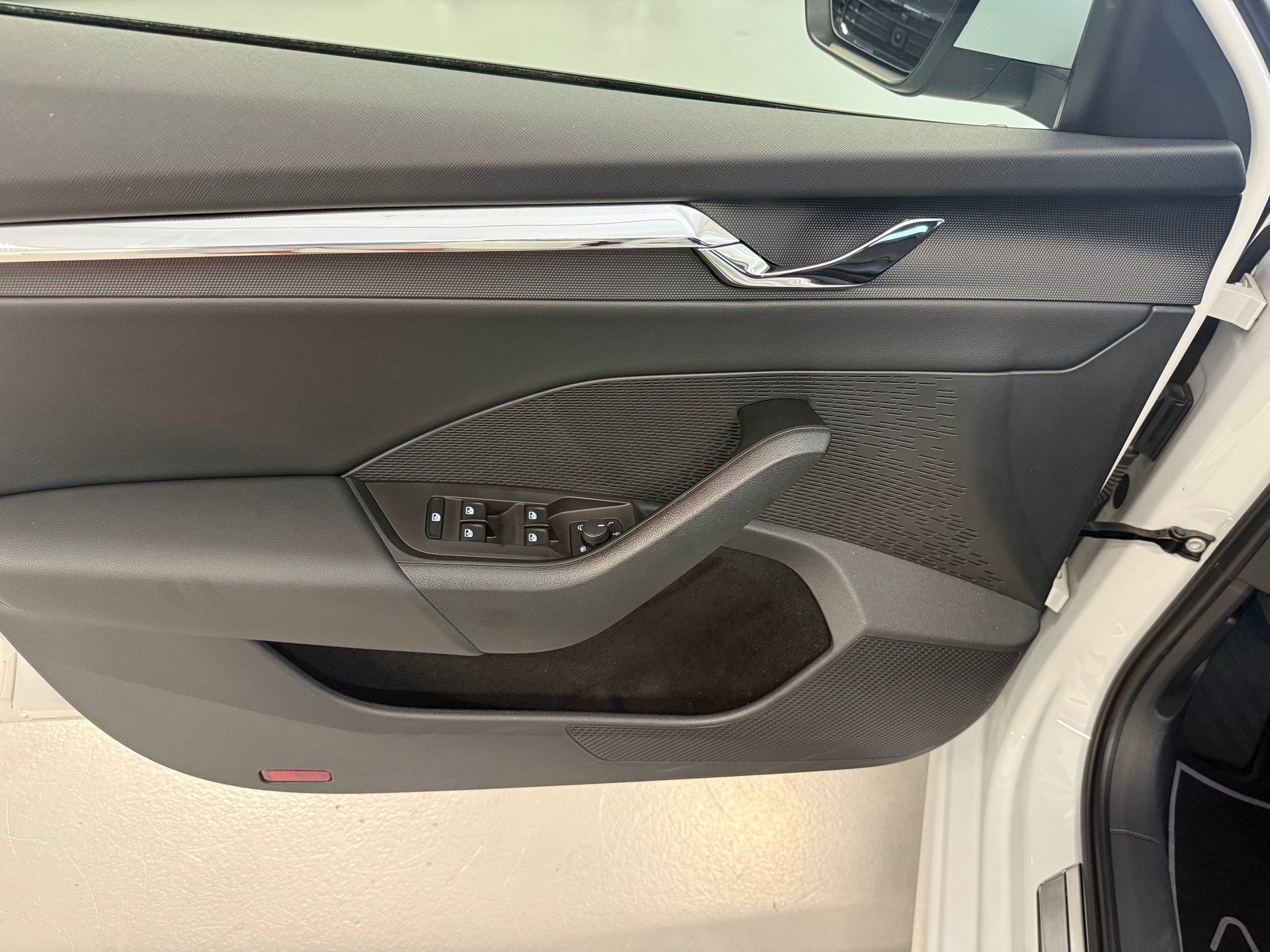 SKODA Octavia Combi 1.5 TSI mHEV DSG Style-image-13