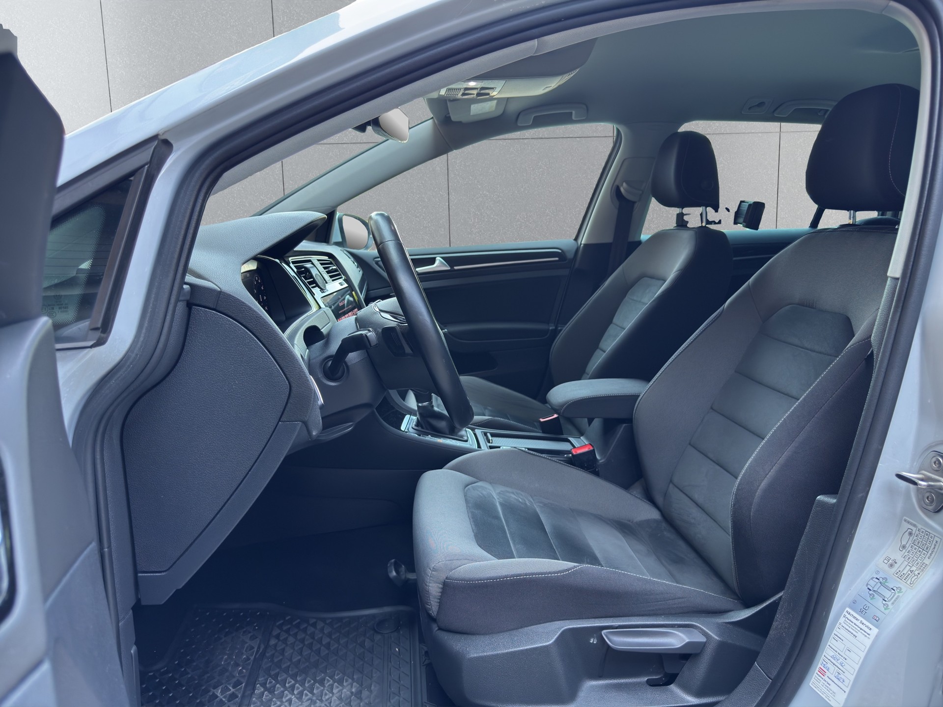 VW Golf Variant 1.5 TSI EVO Highline DSG-image-8