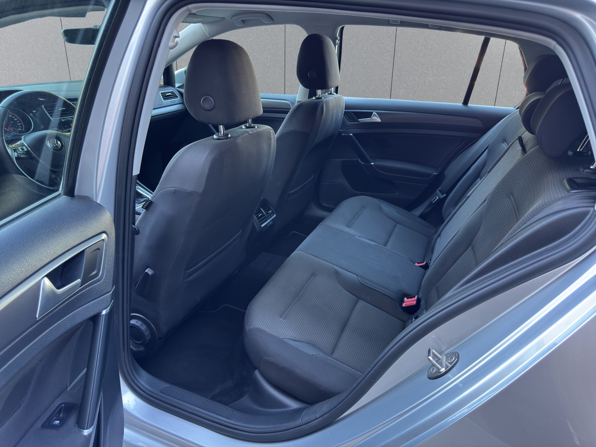 VW Golf Variant 1.5 TSI EVO Highline DSG-image-9