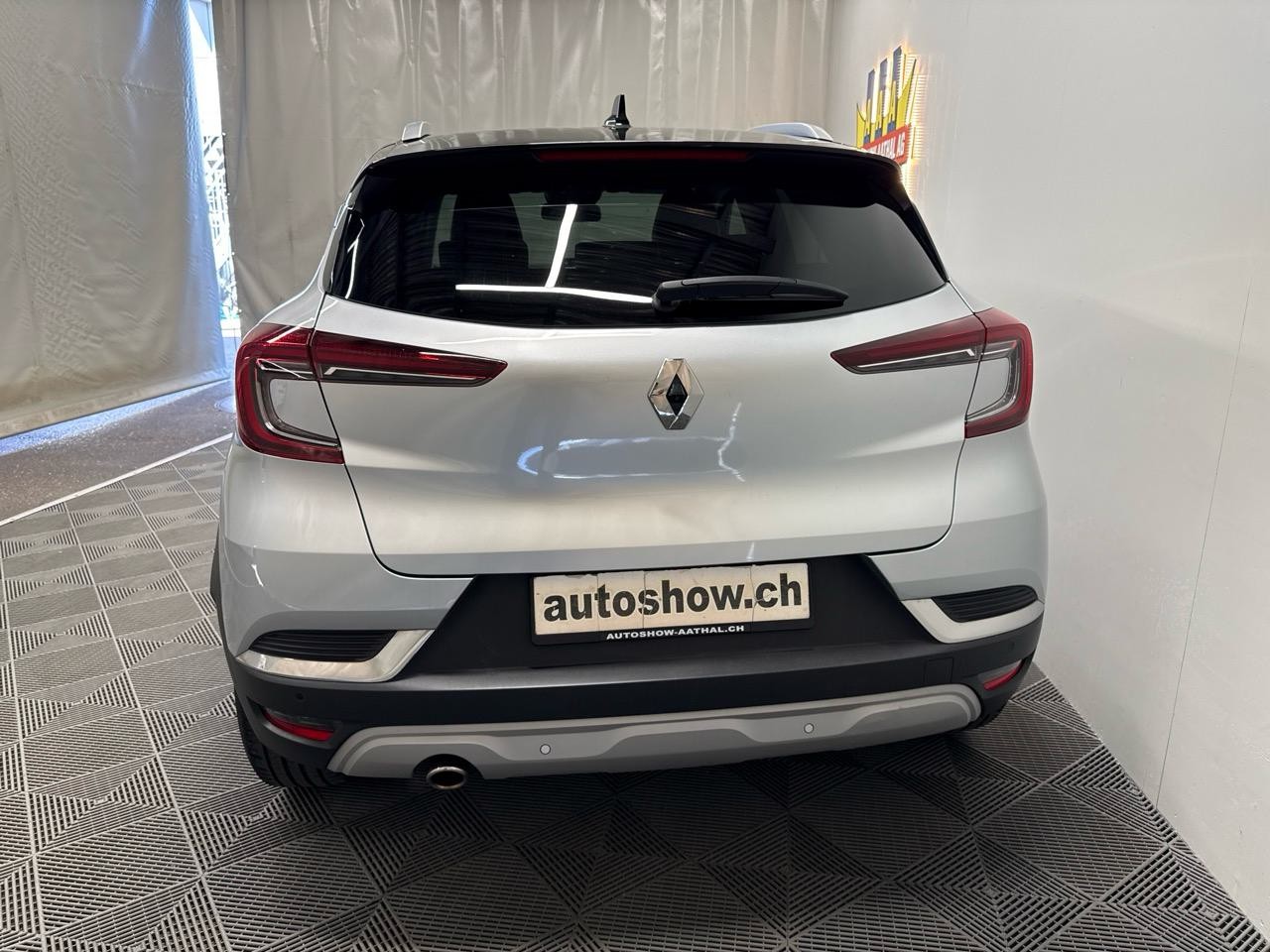 RENAULT Captur 1.3 TCe Initiale EDC-image-10