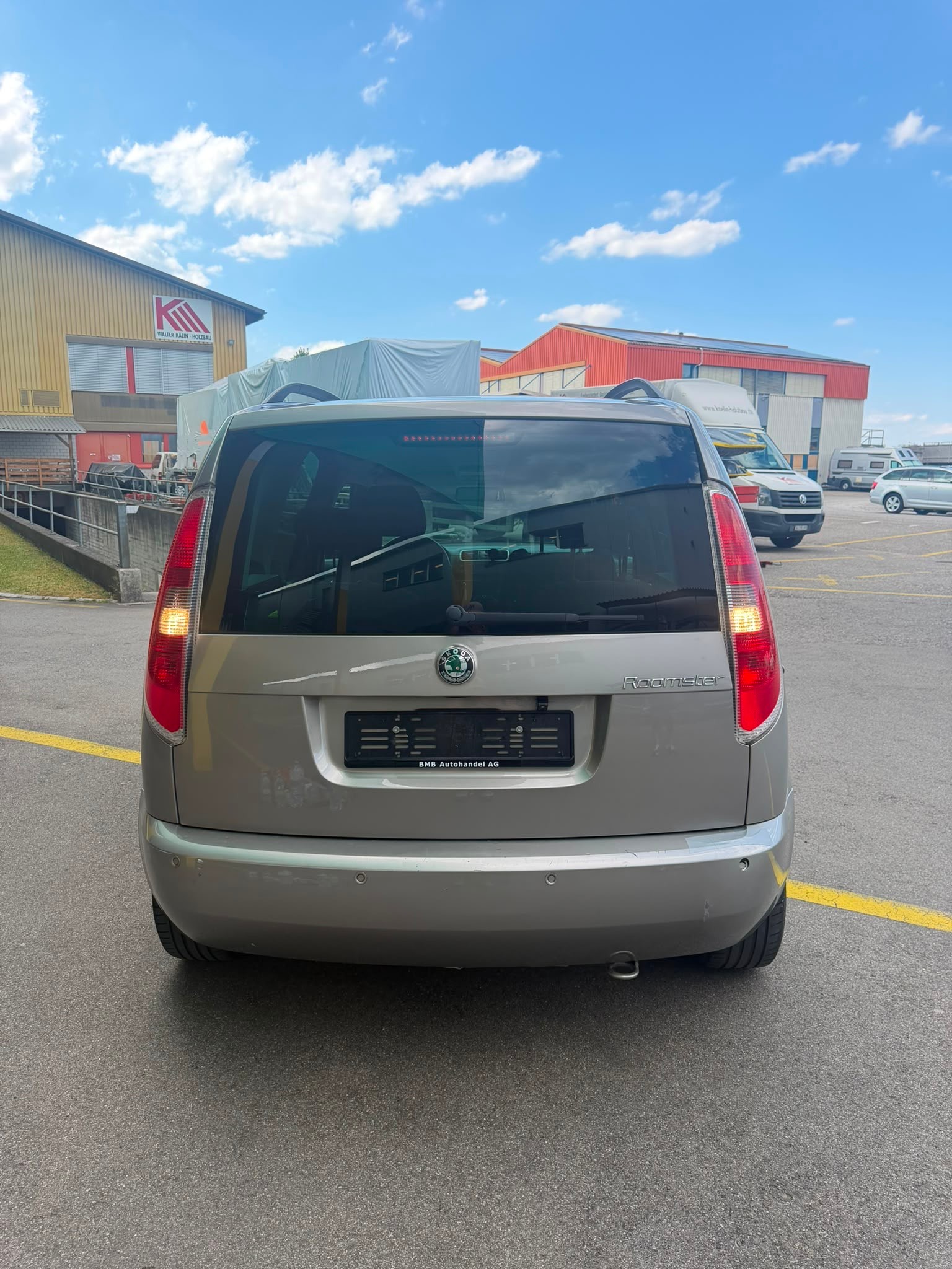 SKODA Roomster 1.6 Scout Automatic-image-5