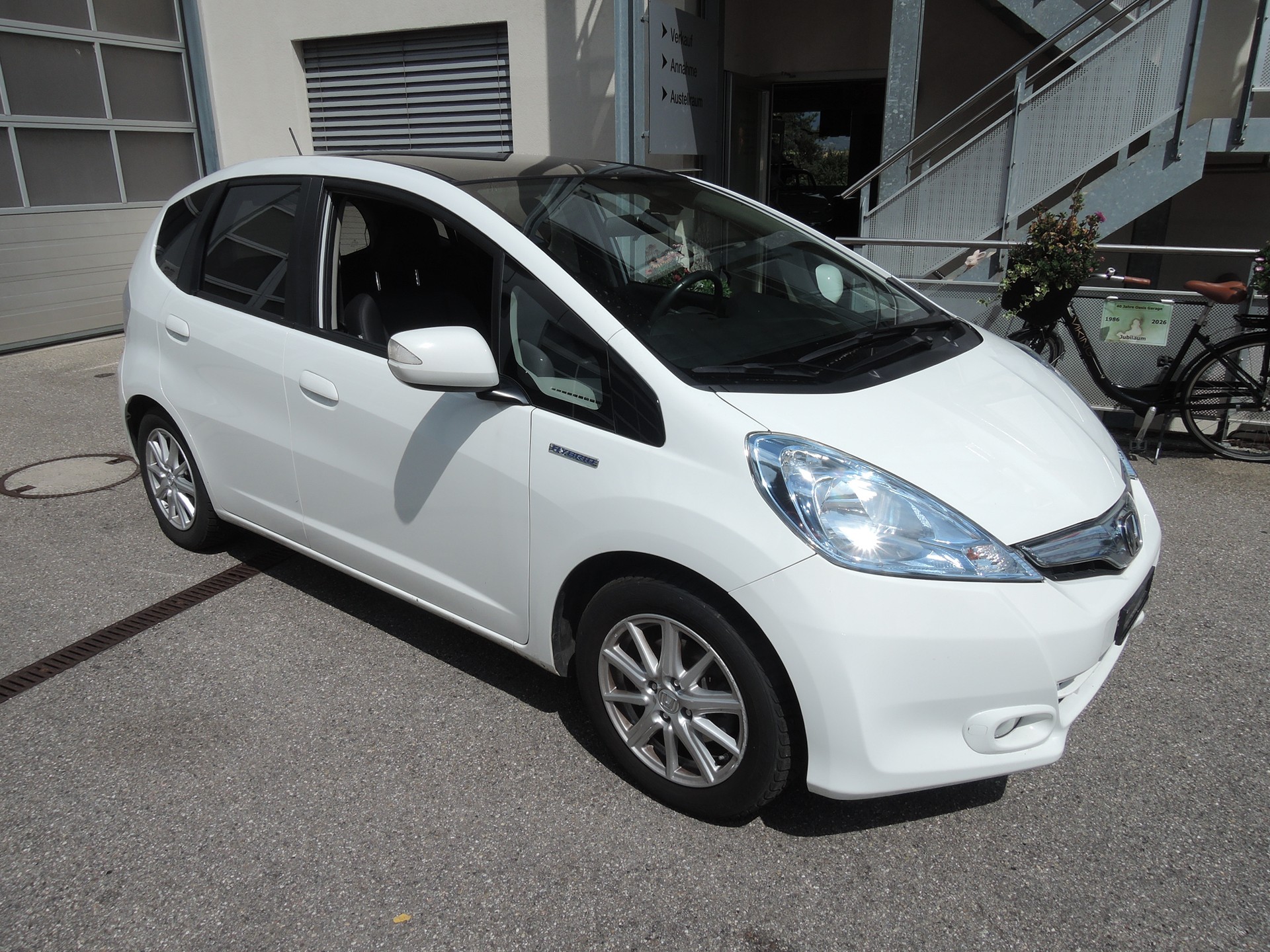 HONDA Jazz 1.3i Hybrid Exclusive CVT-showroom-element-1