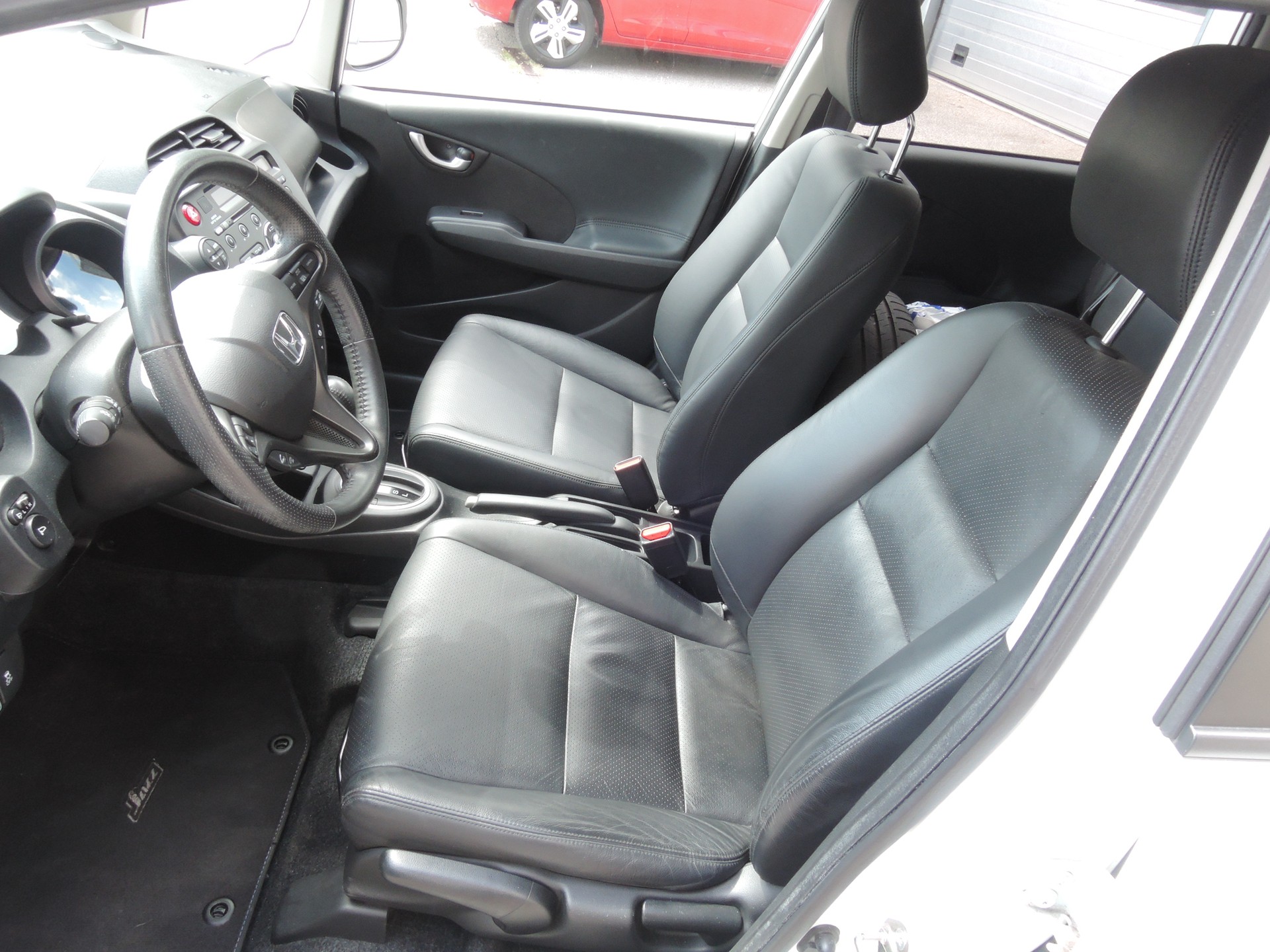 HONDA Jazz 1.3i Hybrid Exclusive CVT-image-6