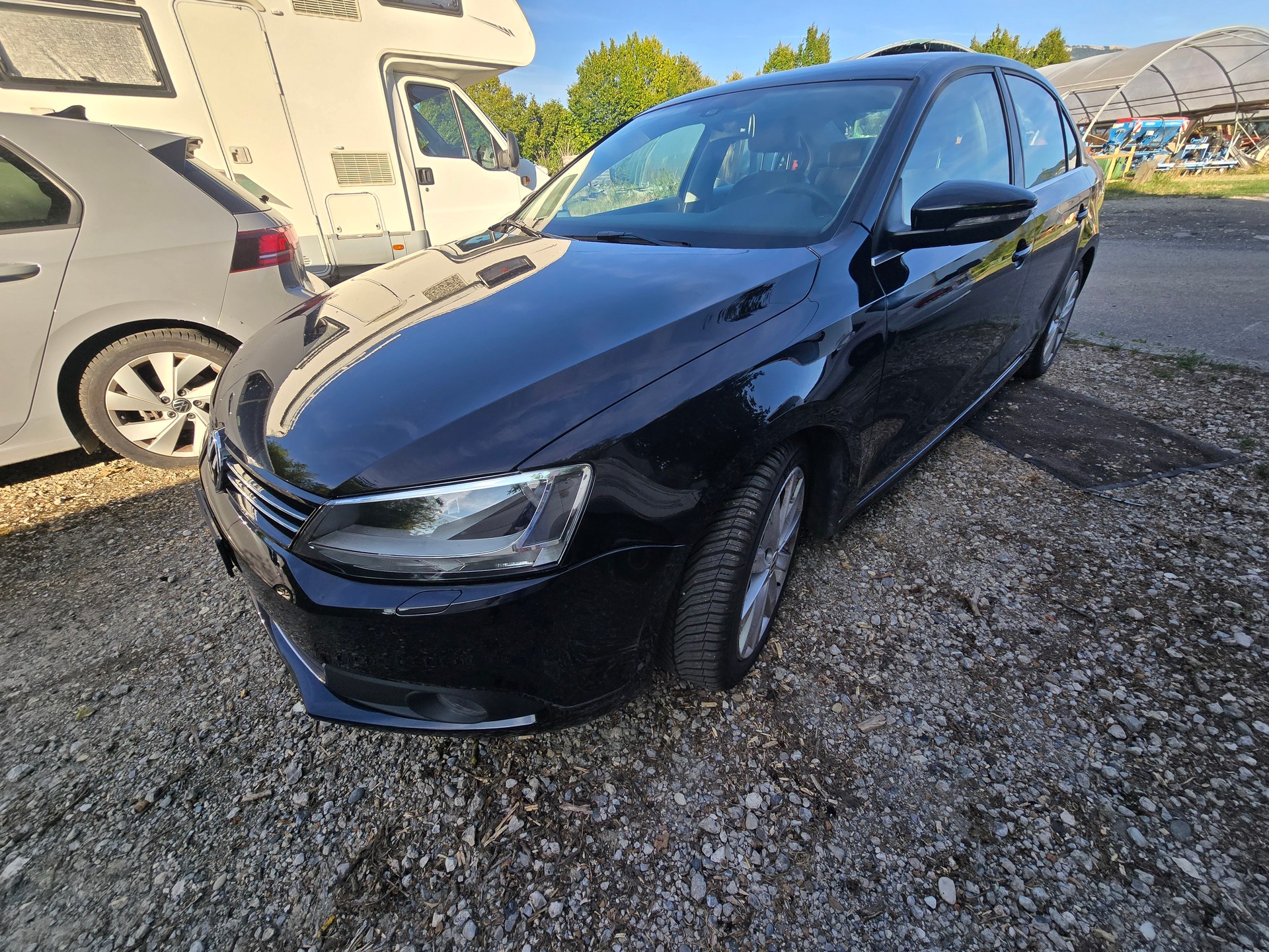 VW JETTA-image-11