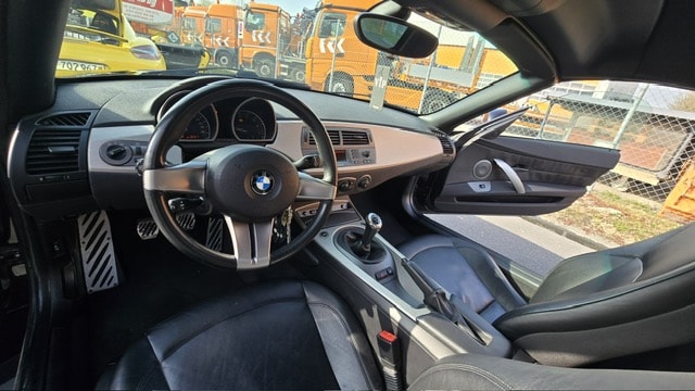 BMW Z4 3.0i Roadster-image-5