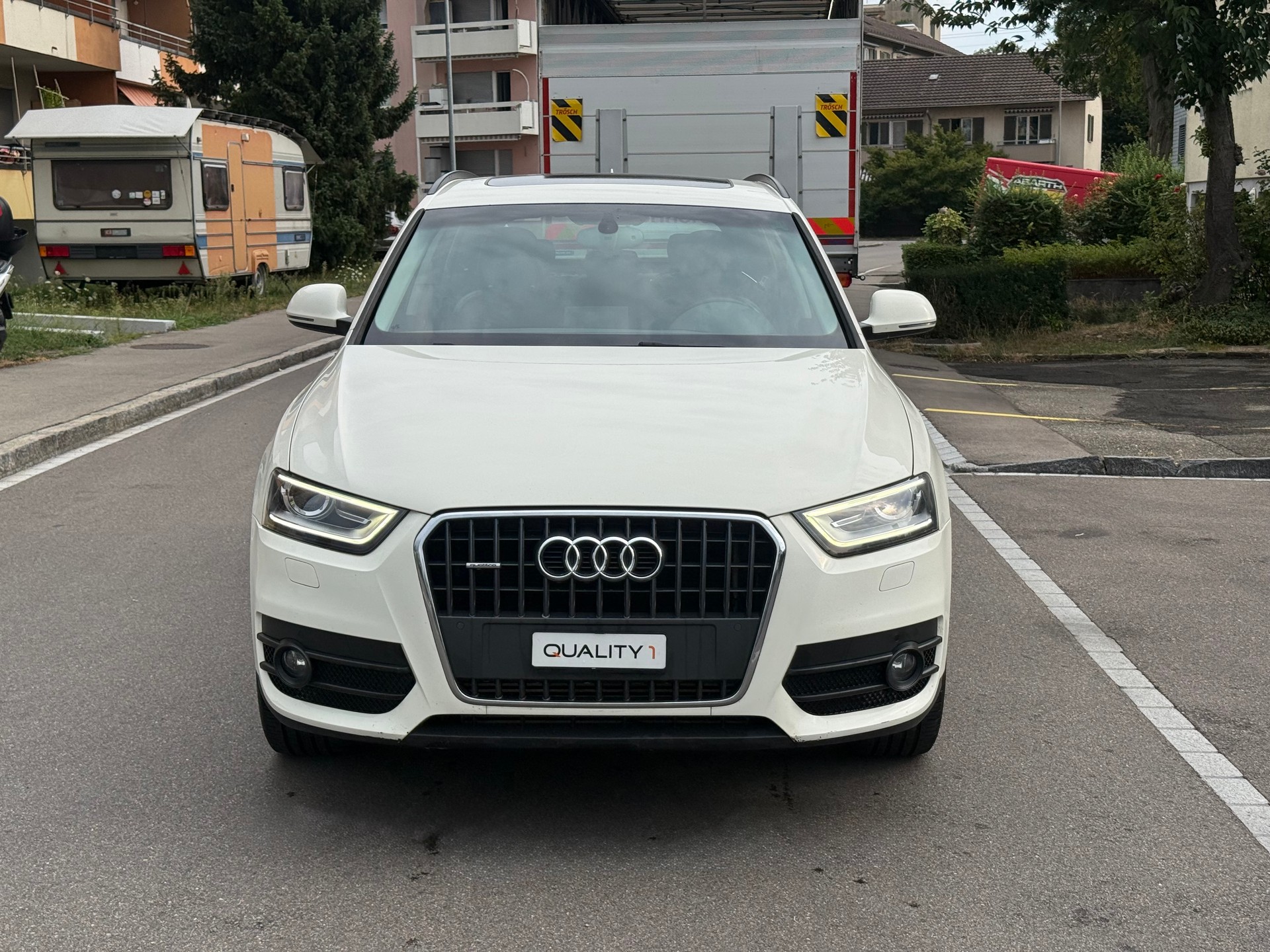 AUDI Q3 2.0 TFSI quattro S-tronic-image-0