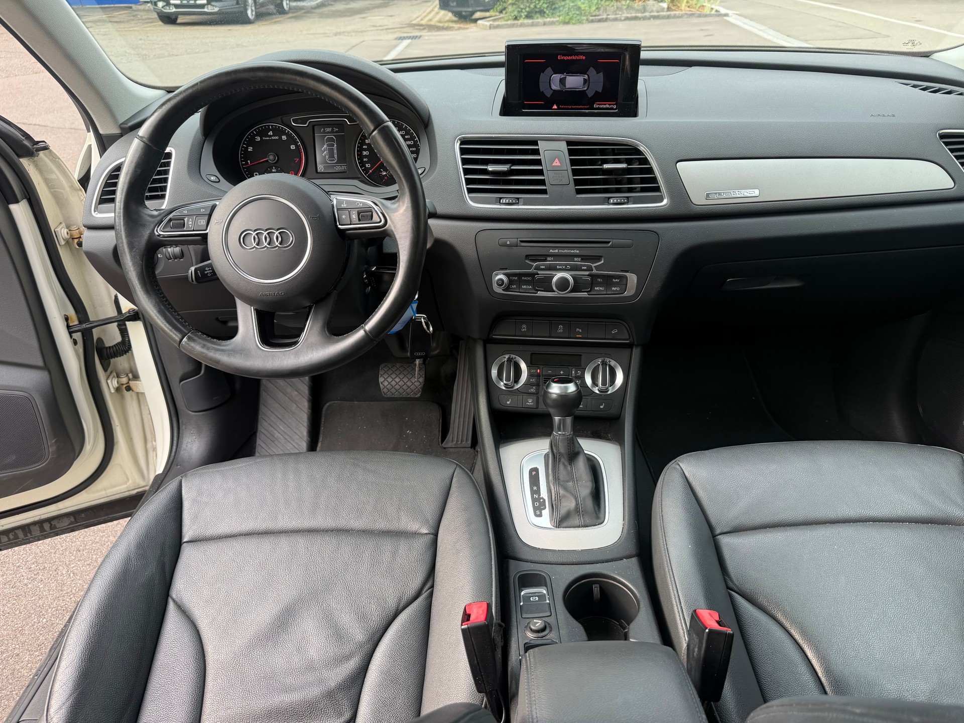 AUDI Q3 2.0 TFSI quattro S-tronic-image-7