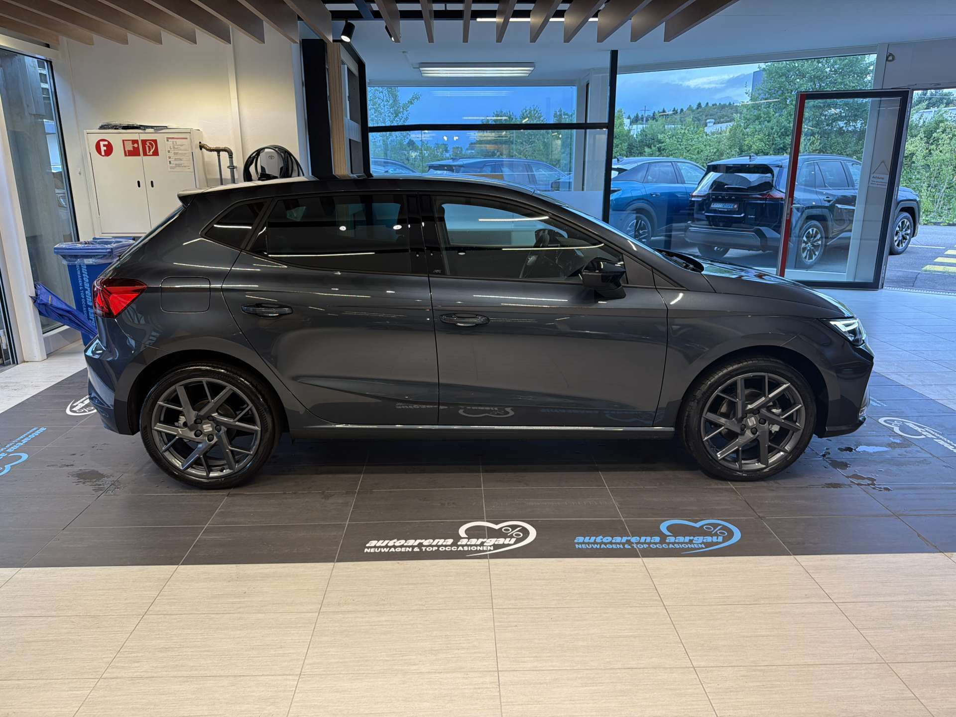 SEAT Ibiza 1.0 EcoTSi FR DSG-Automat-image-11