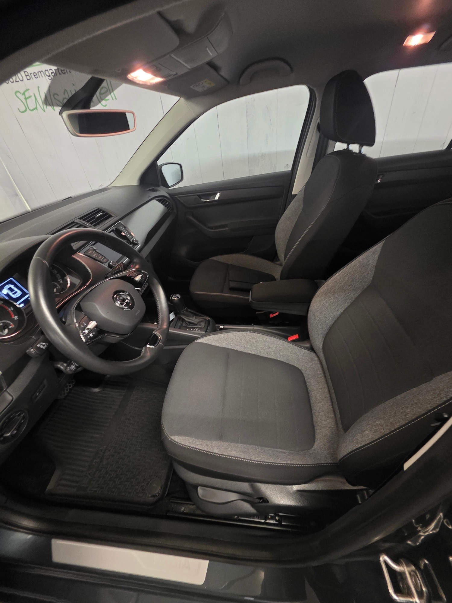 SKODA Fabia 1.0 TSI Drive DSG-image-9