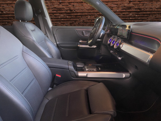 MERCEDES-BENZ EQB 350 AMG Line 4Matic-image-10