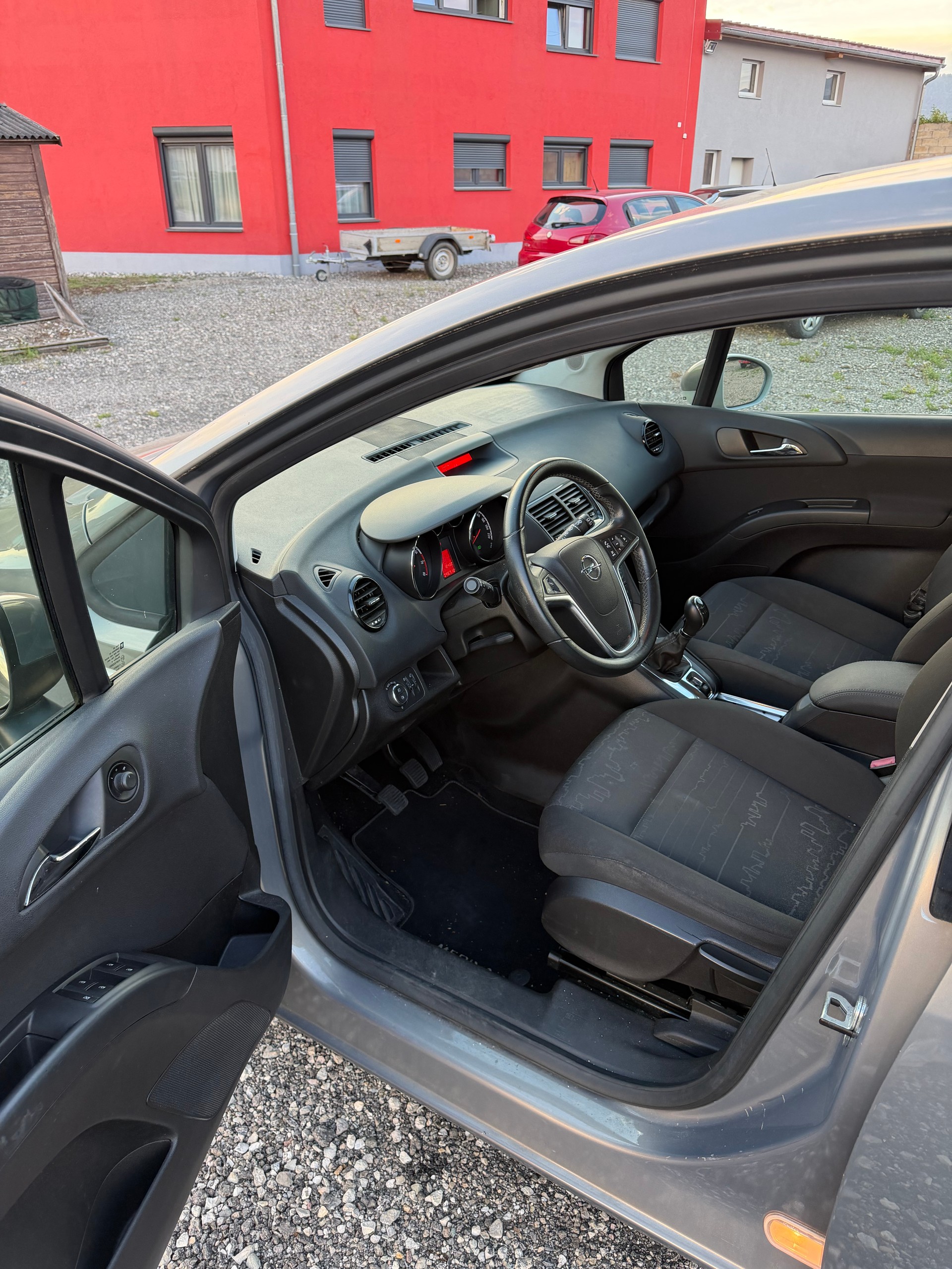OPEL Meriva 1.4 Turbo Cosmo-image-4