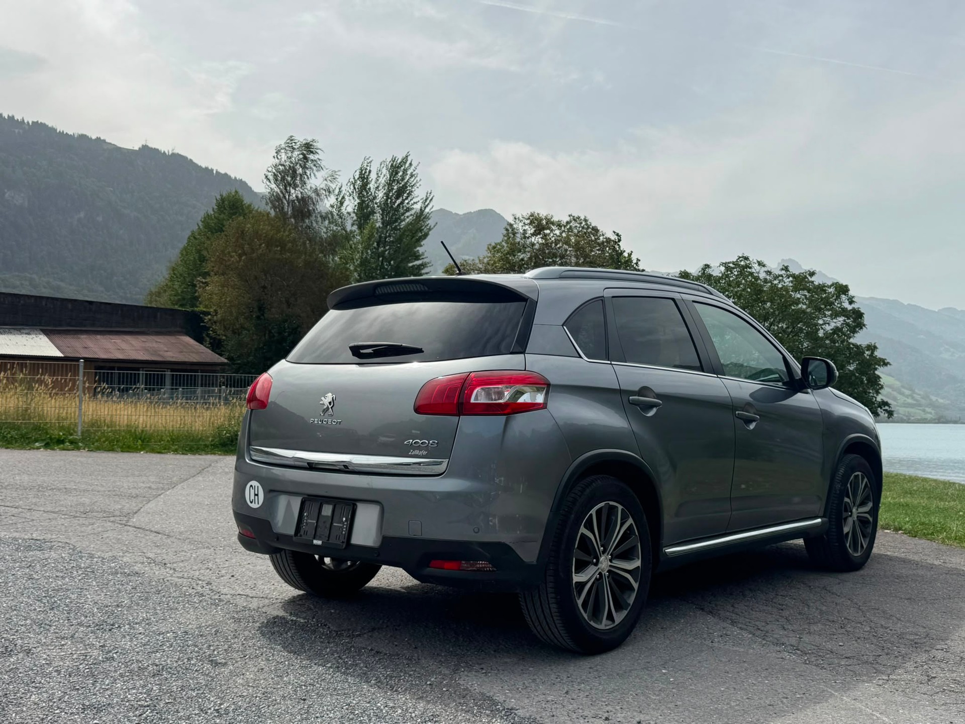 PEUGEOT 4008 1.6 HDi Active 4WD-image-13