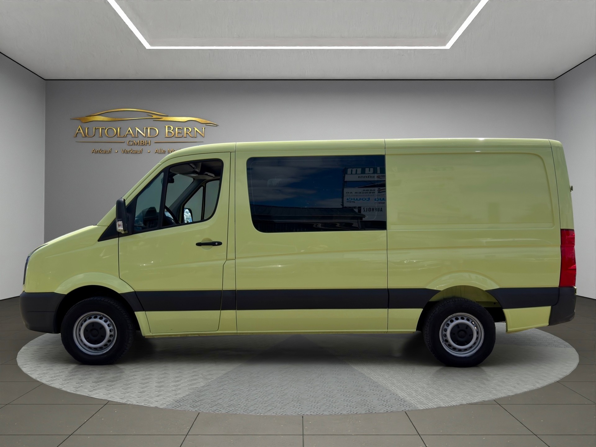 VW Crafter 35 2.0 TDI, 5 Plätze, Navi + Kamera + AHK-image-4