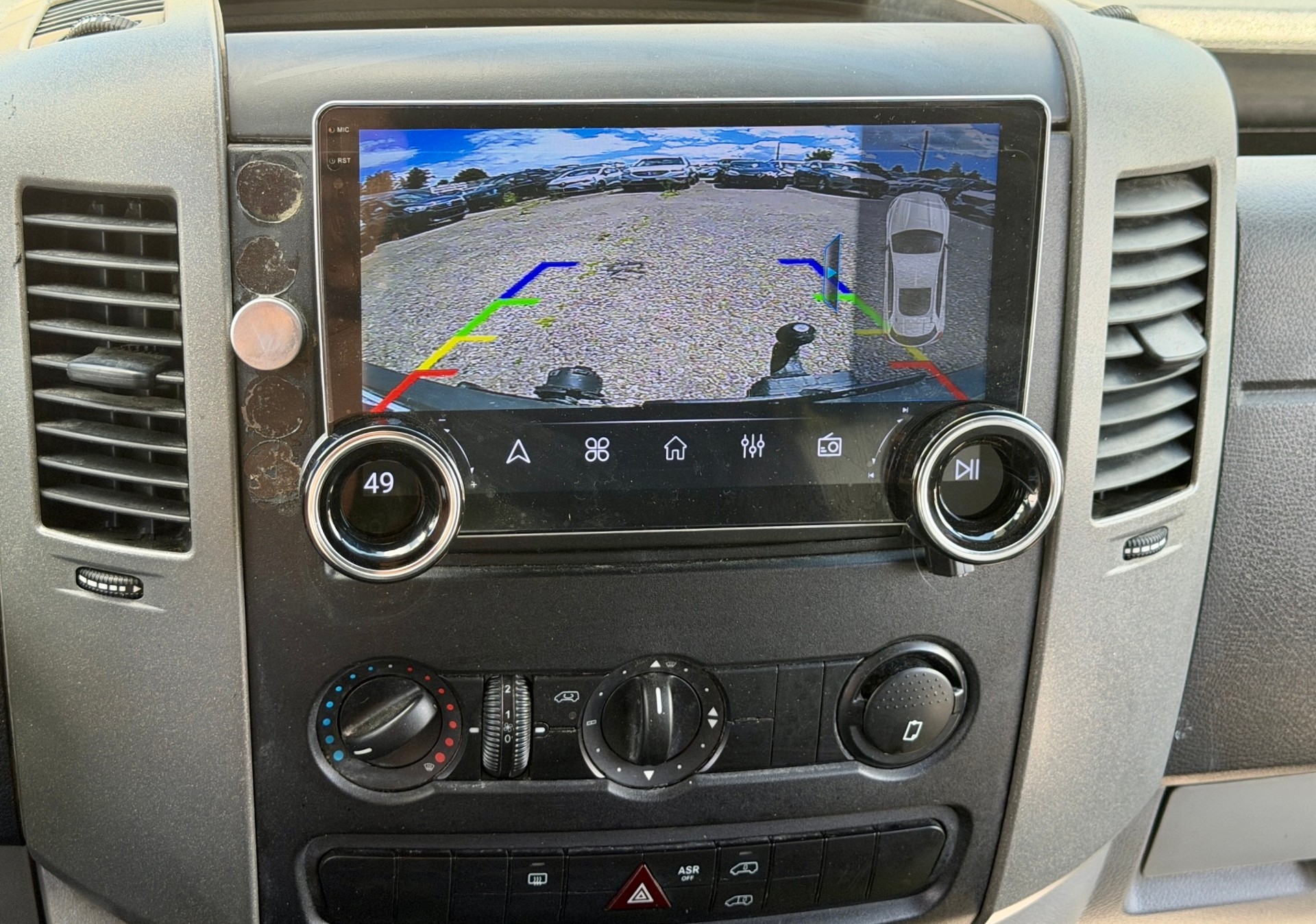 VW Crafter 35 2.0 TDI, 5 Plätze, Navi + Kamera + AHK-image-16